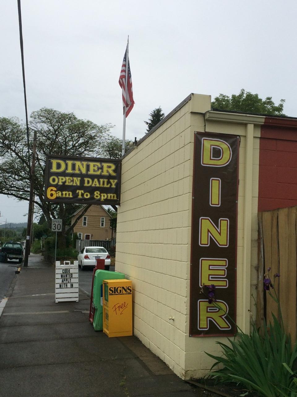 Screamin' Chicken Diner