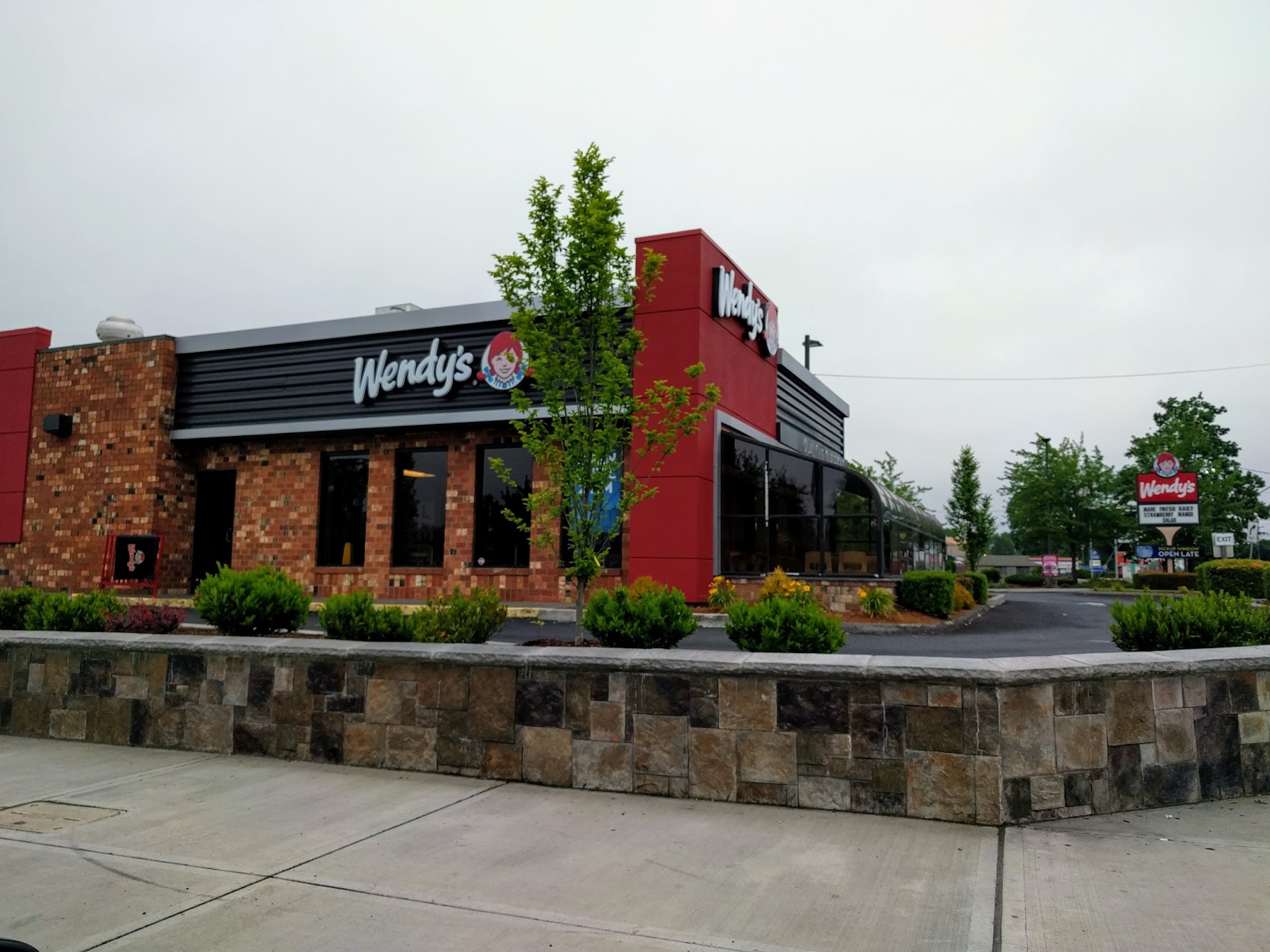 Wendy's 11607 SE 82nd Ave, Happy Valley, OR 97086