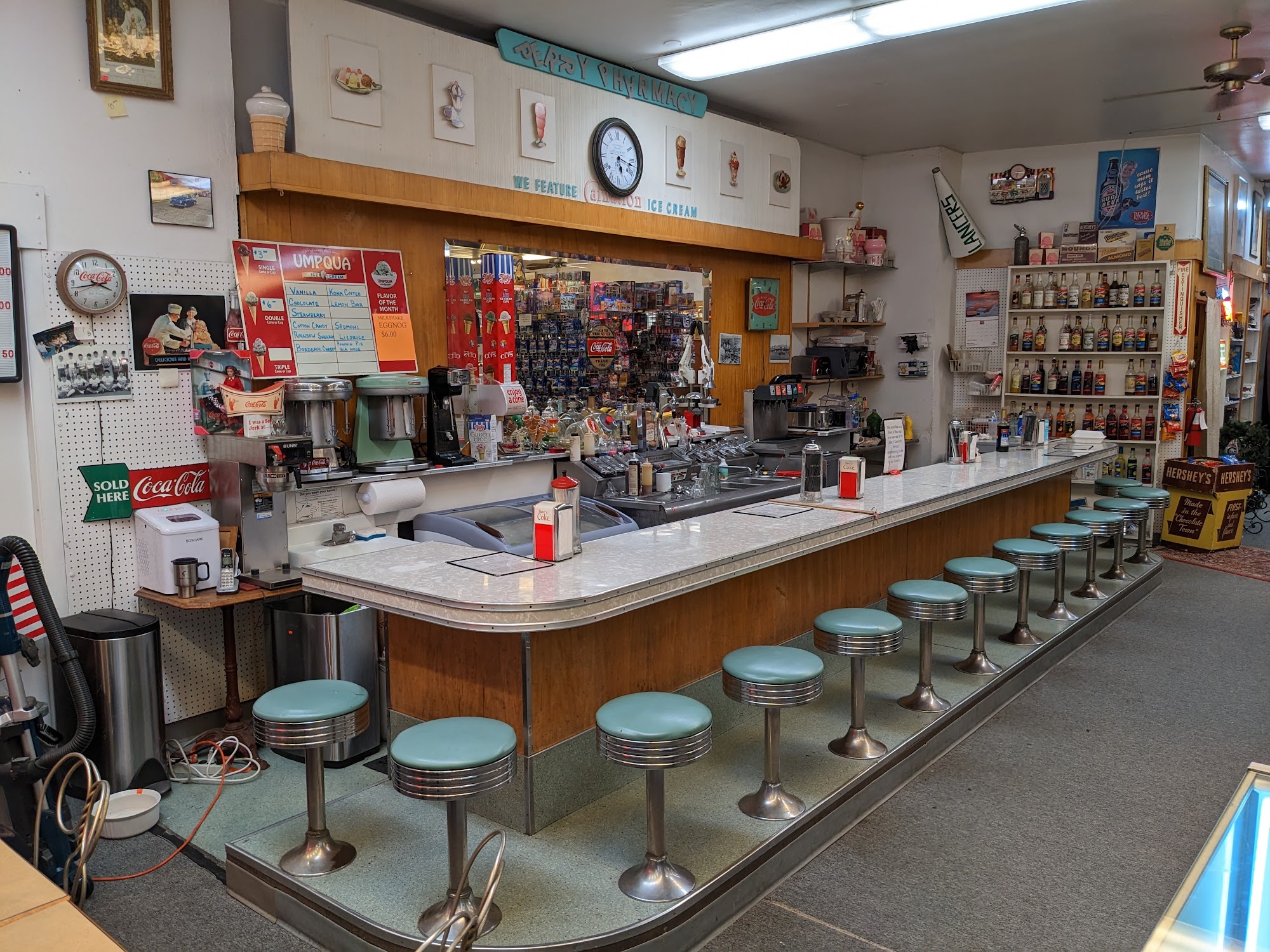 Main Street Collectors Mall & Soda Fountain