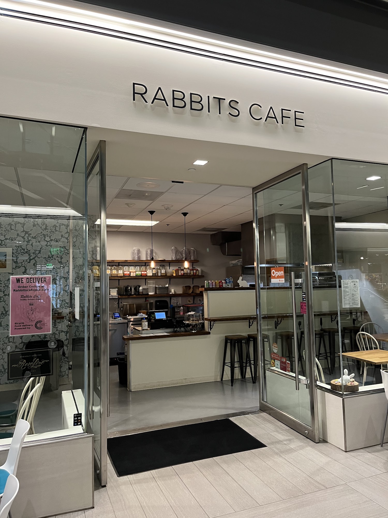 Rabbits Cafe