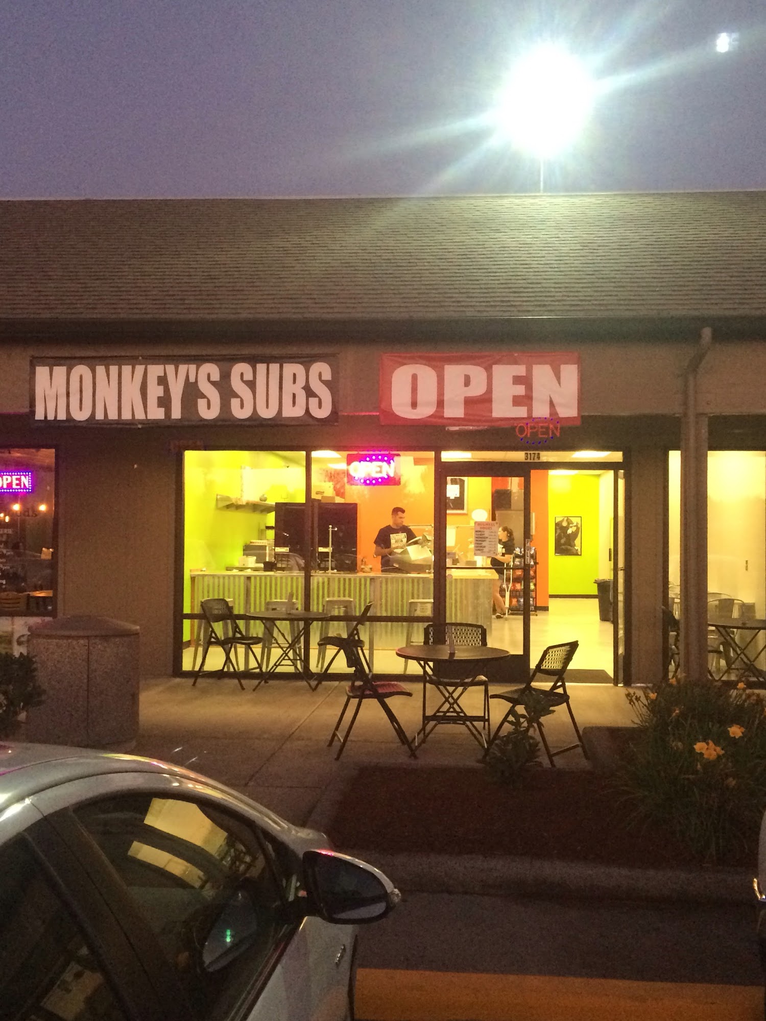 Monkey's Subs Tanasbourne