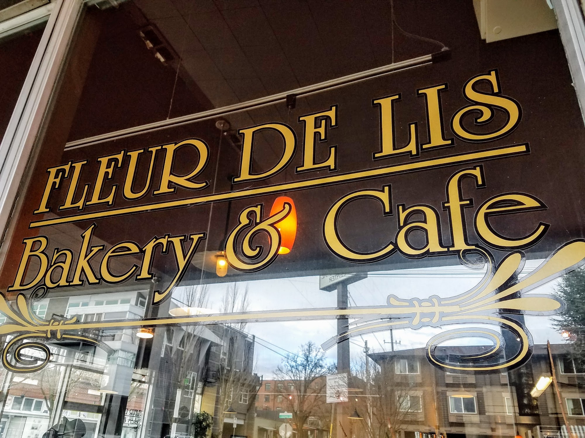 Fleur De Lis Bakery & Cafe