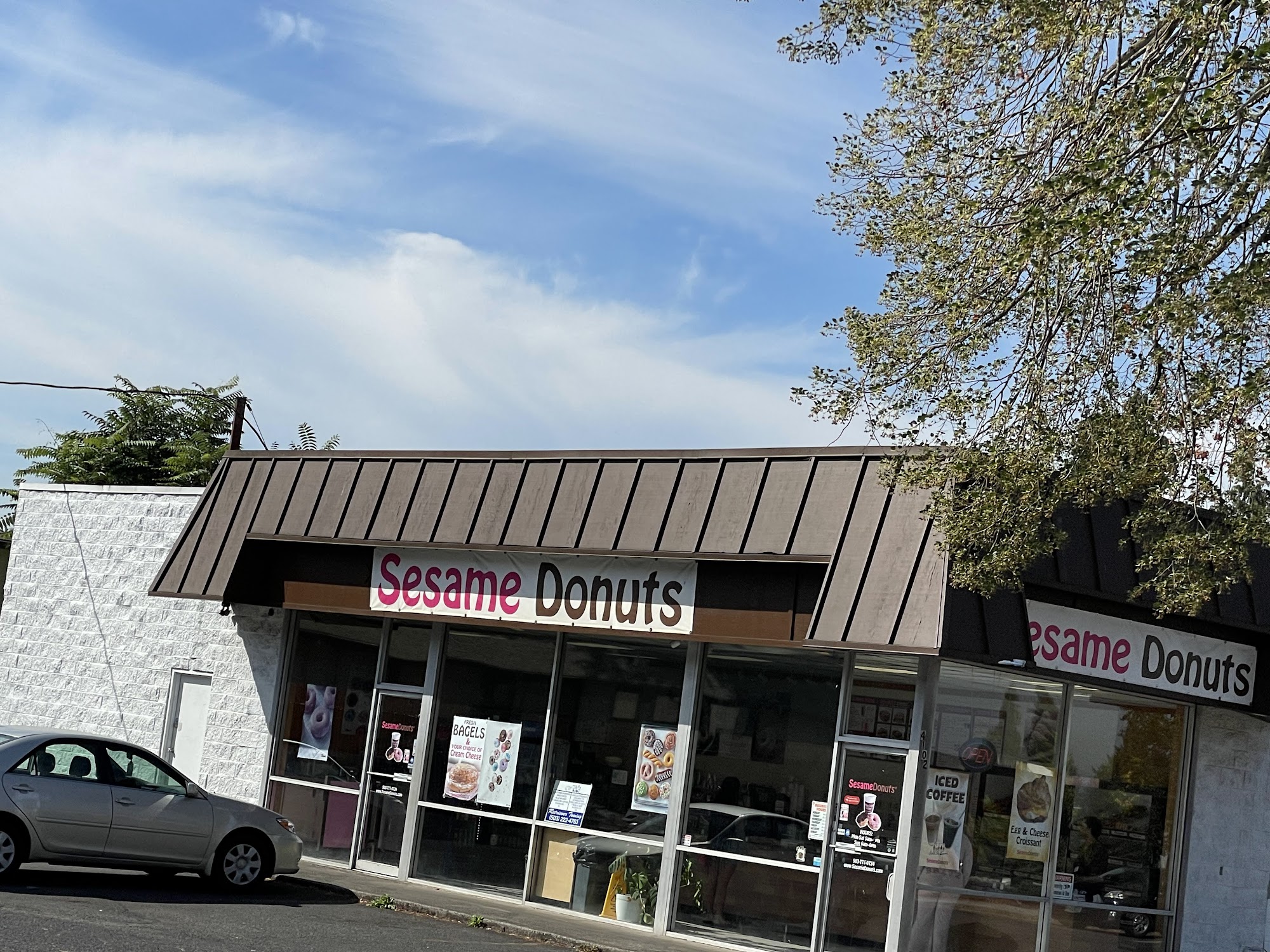 Sesame Donuts