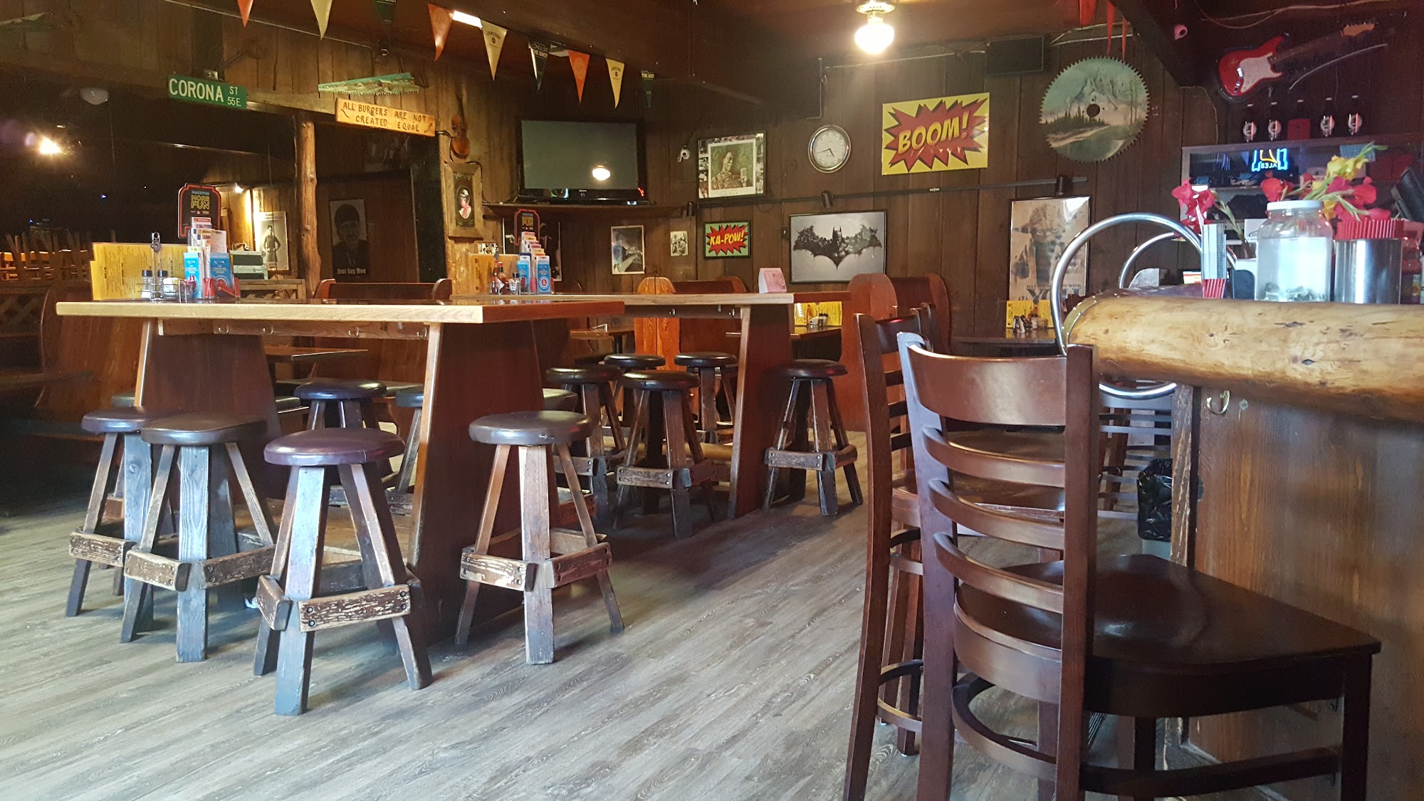 Wooden Nickel Pub & Eateries