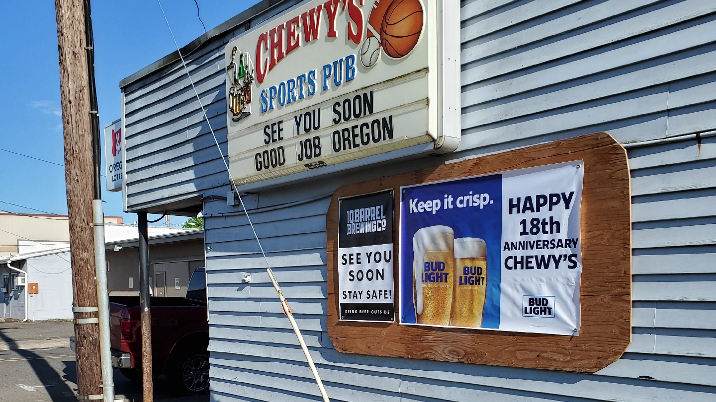 Chewy's Pub & Grub