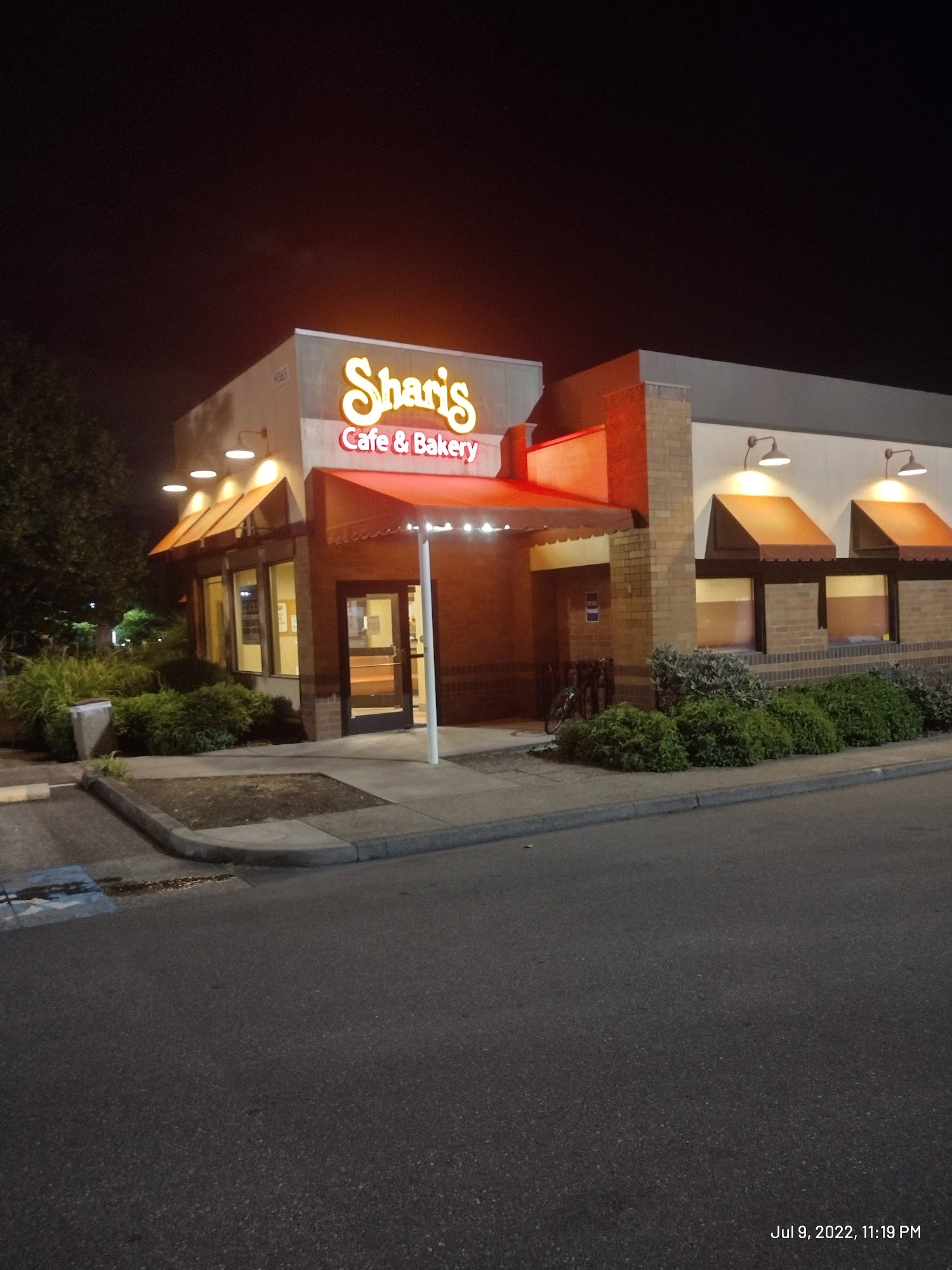 Shari's Cafe and Pies