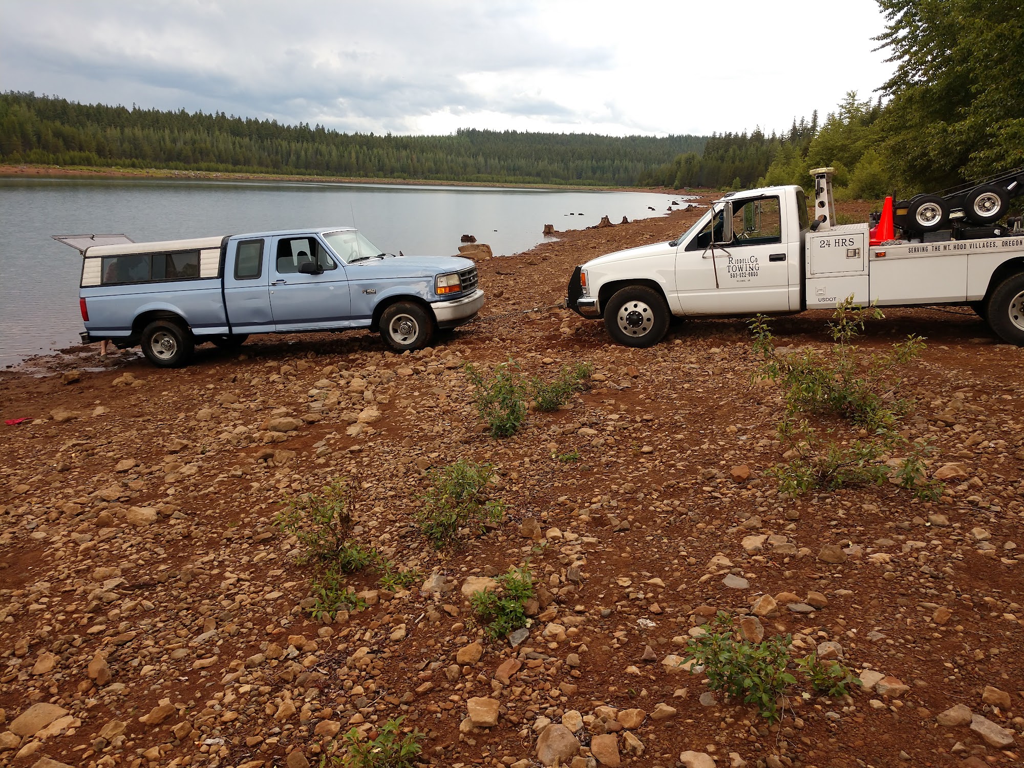 Riddellco Towing 23750 E Greenwood Dr suite b, Welches Oregon 97067