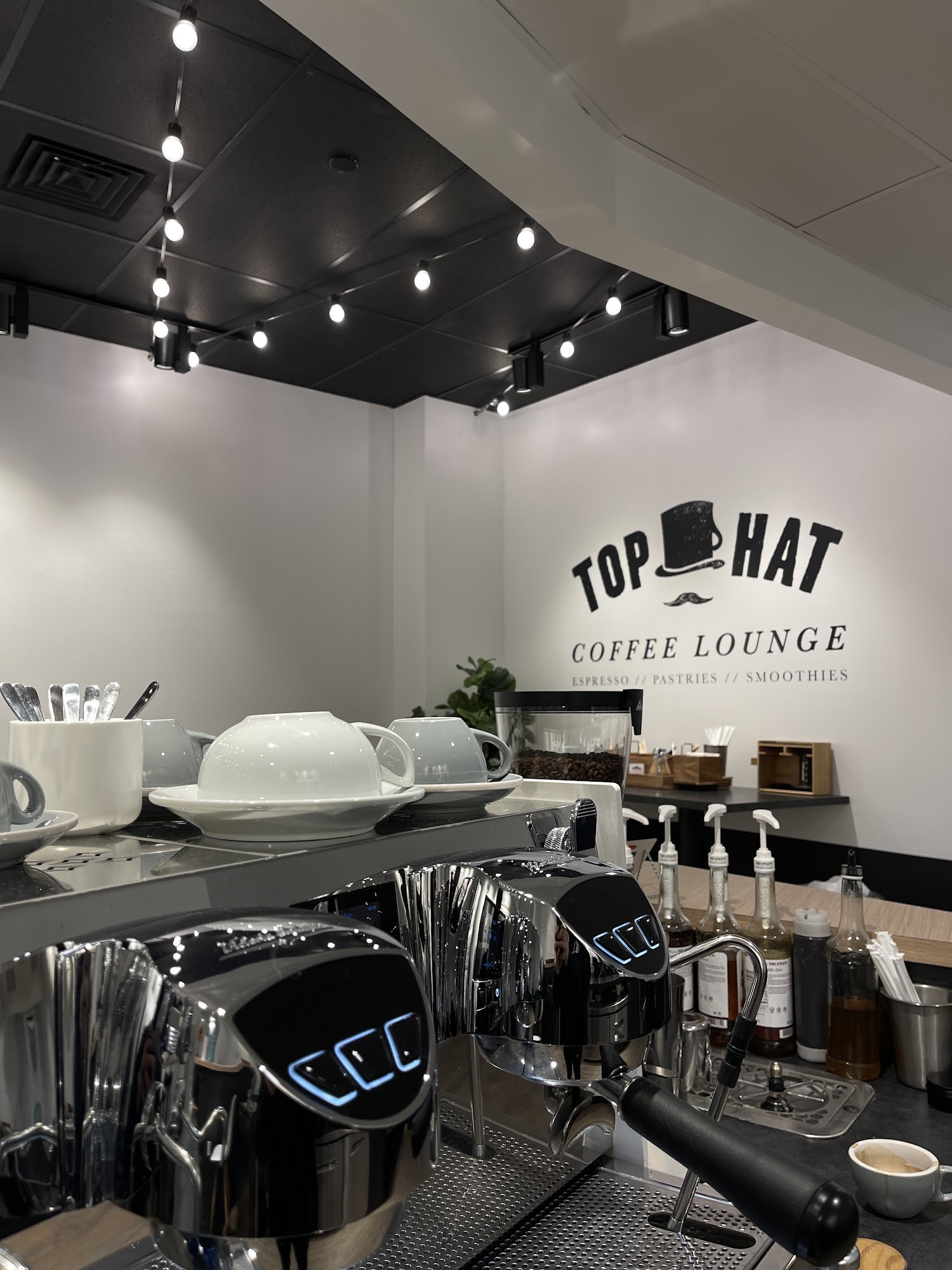 Top Hat Coffee Lounge