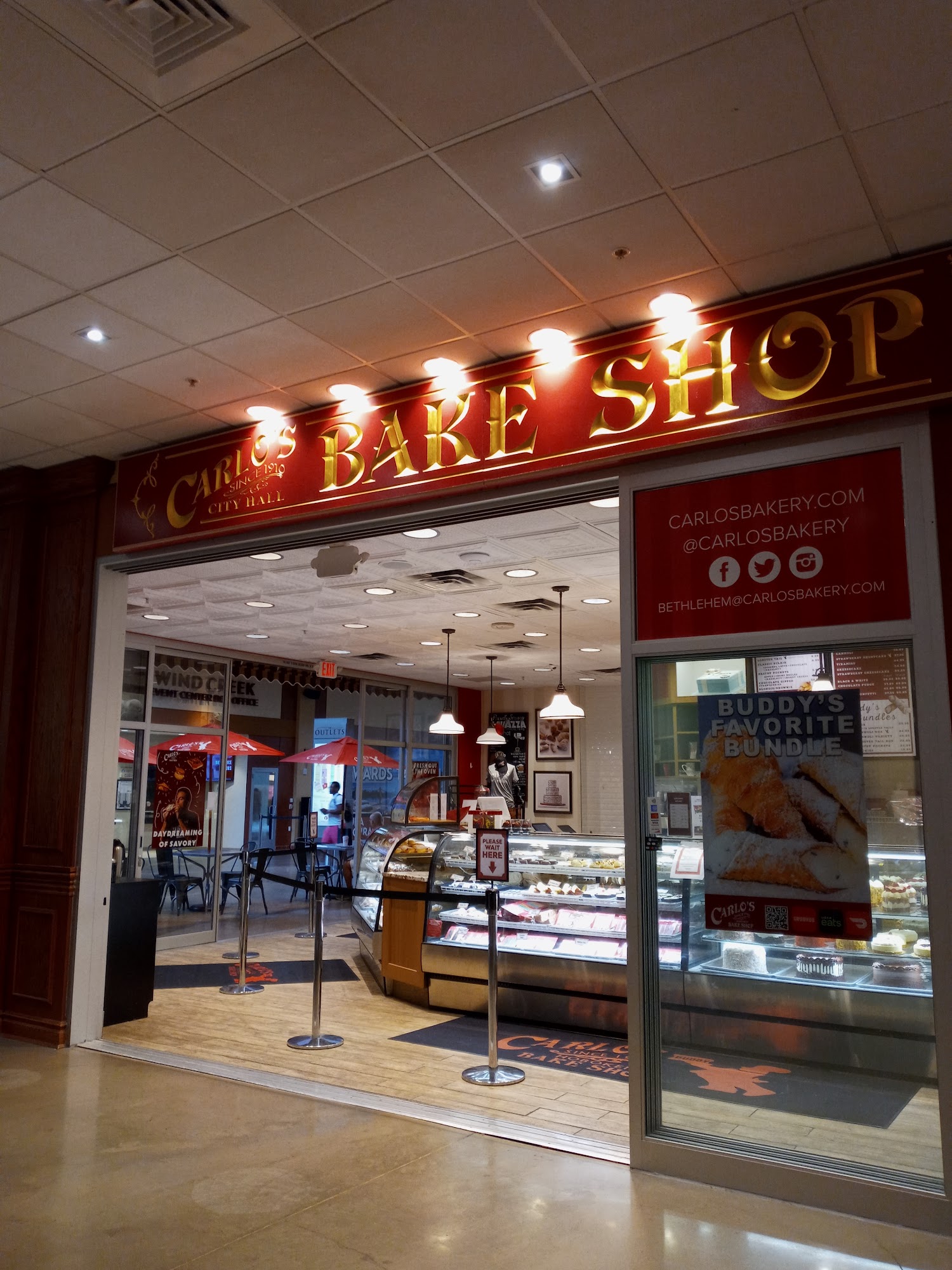 Carlo's Bakery (Inside The Outlets at Sands Bethlehem)