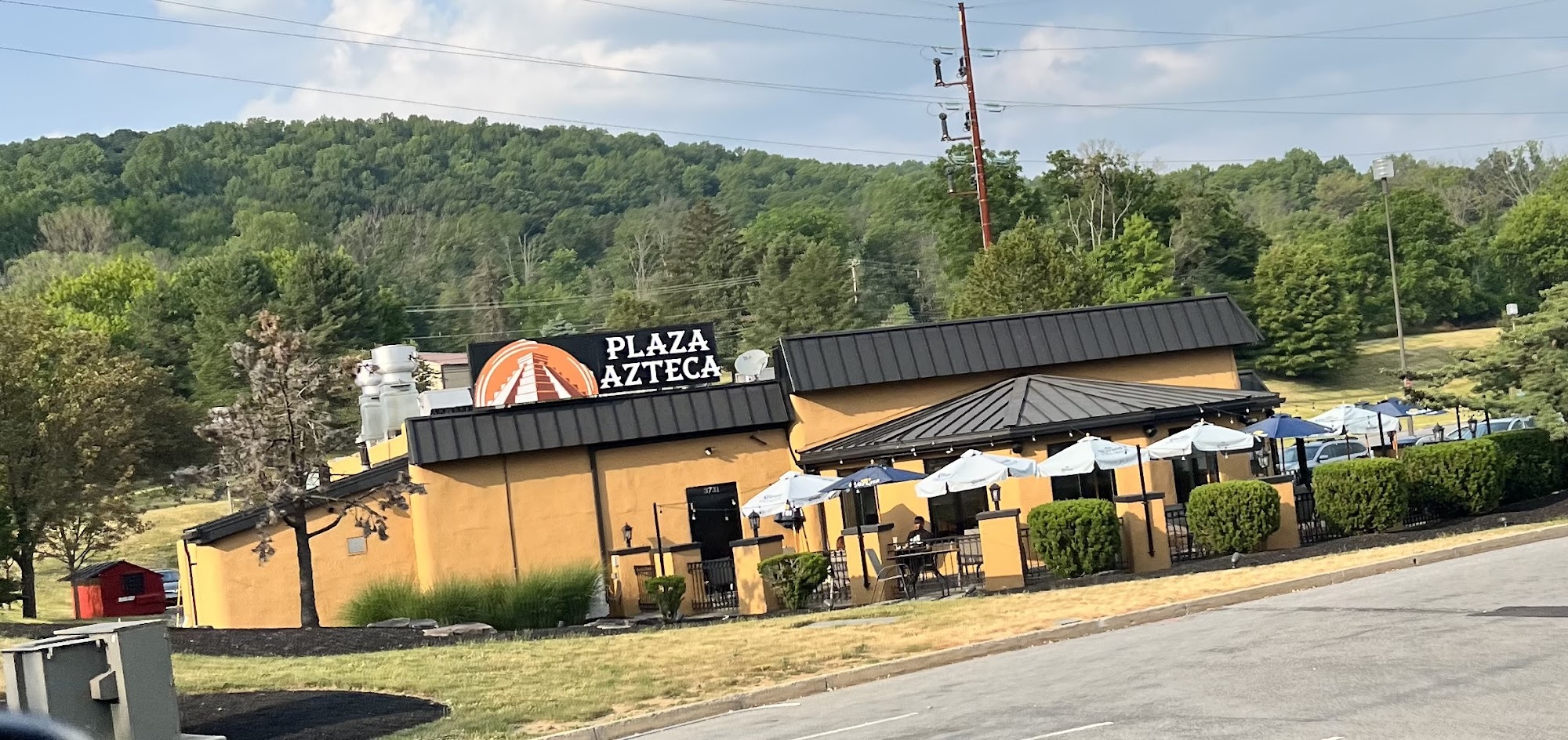 Plaza Azteca · Saucon