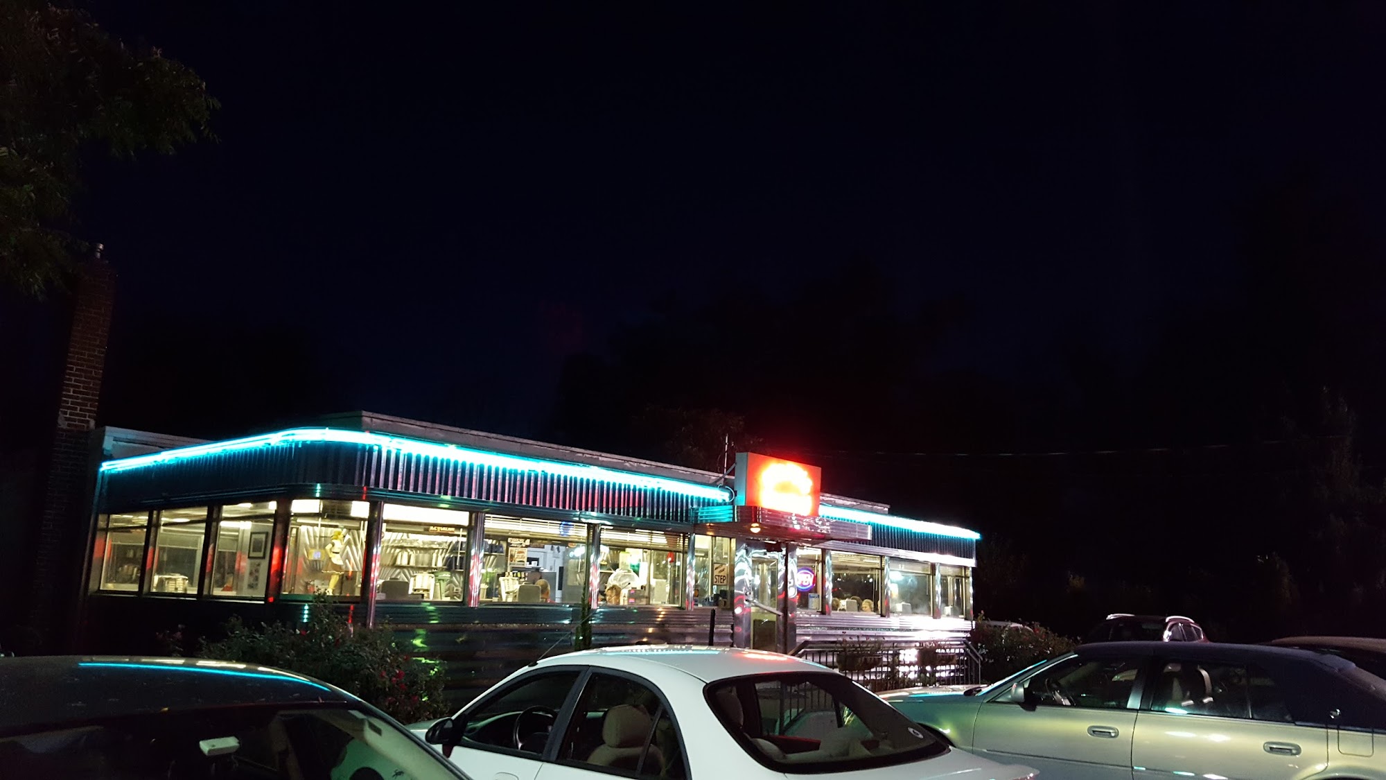 Wolfe’s Diner