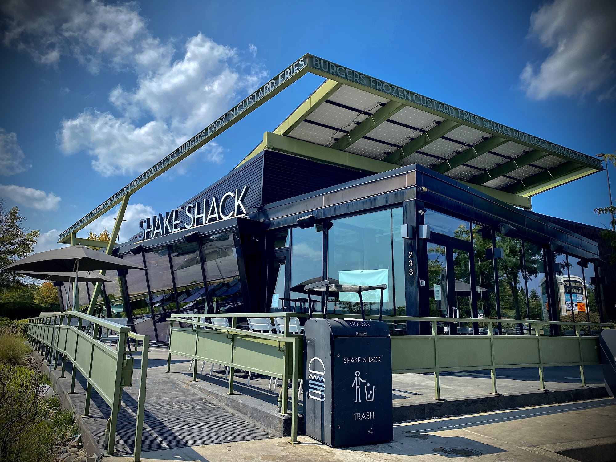 Shake Shack KOP - Outside of Mall