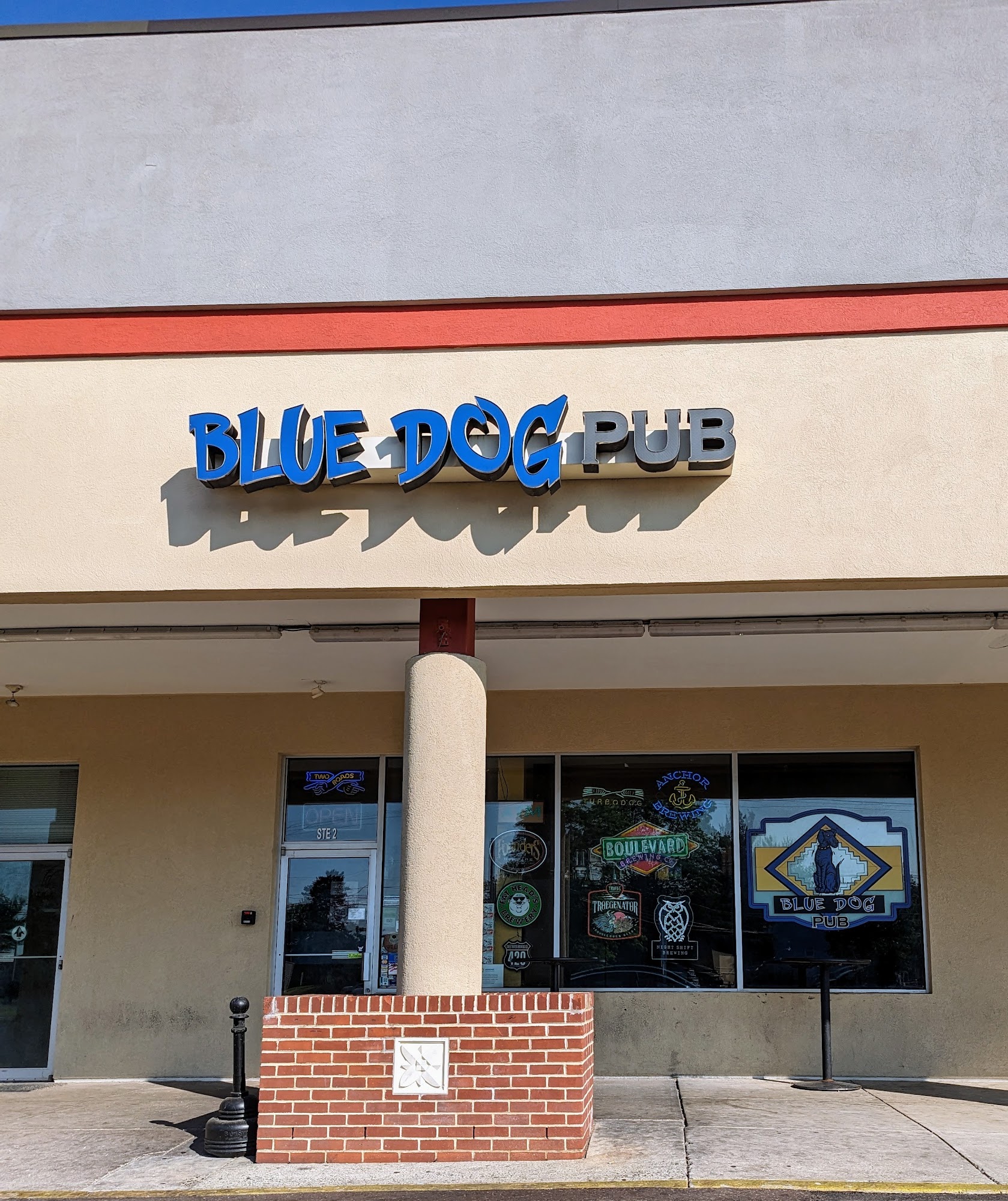 Blue Dog Pub