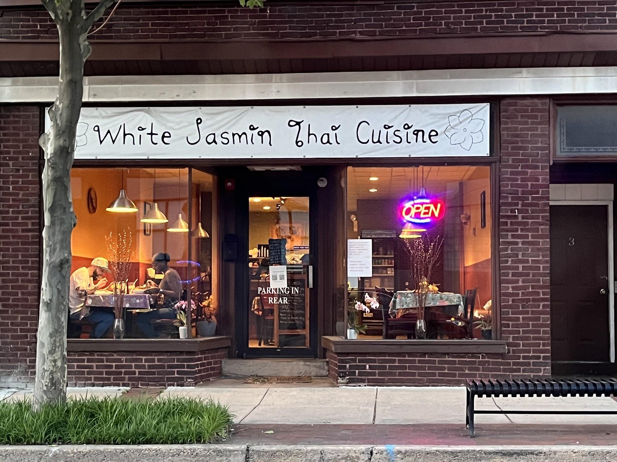 White Jasmin Thai Cuisine