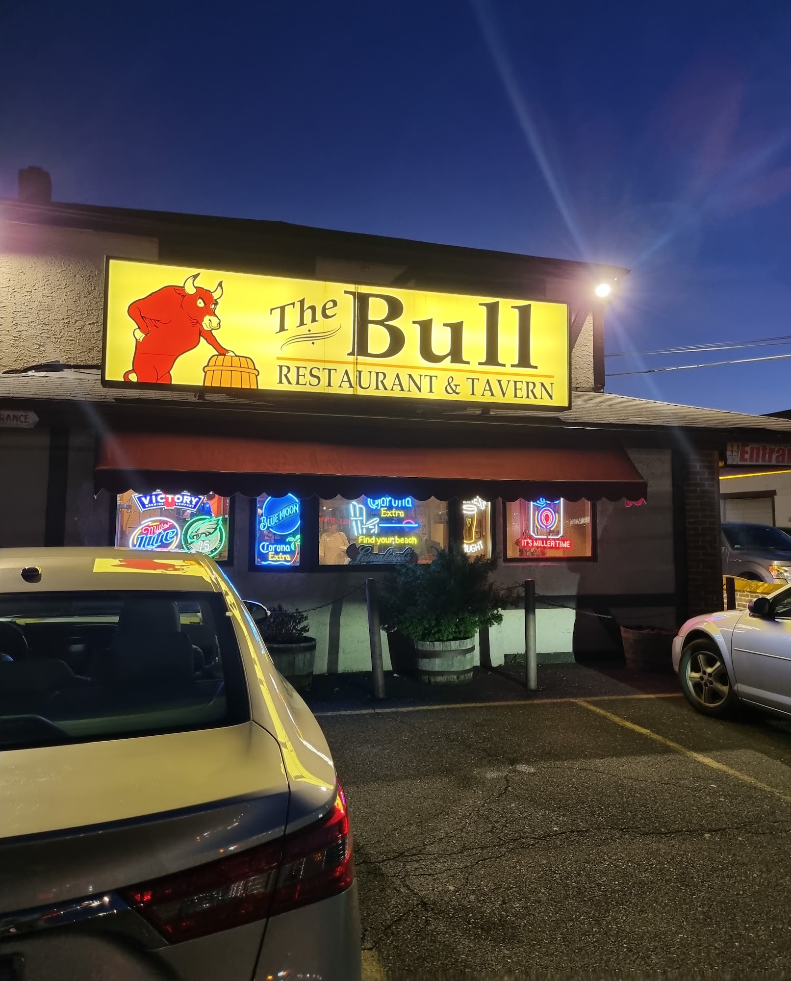 Bull Restaurant & Tavern