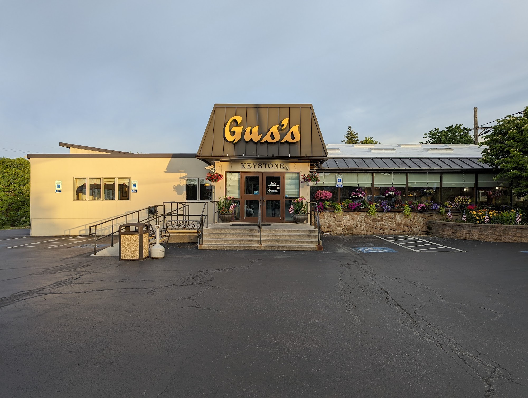 Gus's Keystone Family Restaurant