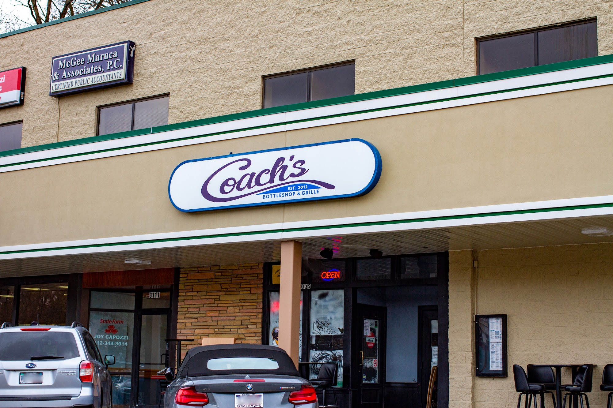 Coach's Bottleshop & Grille