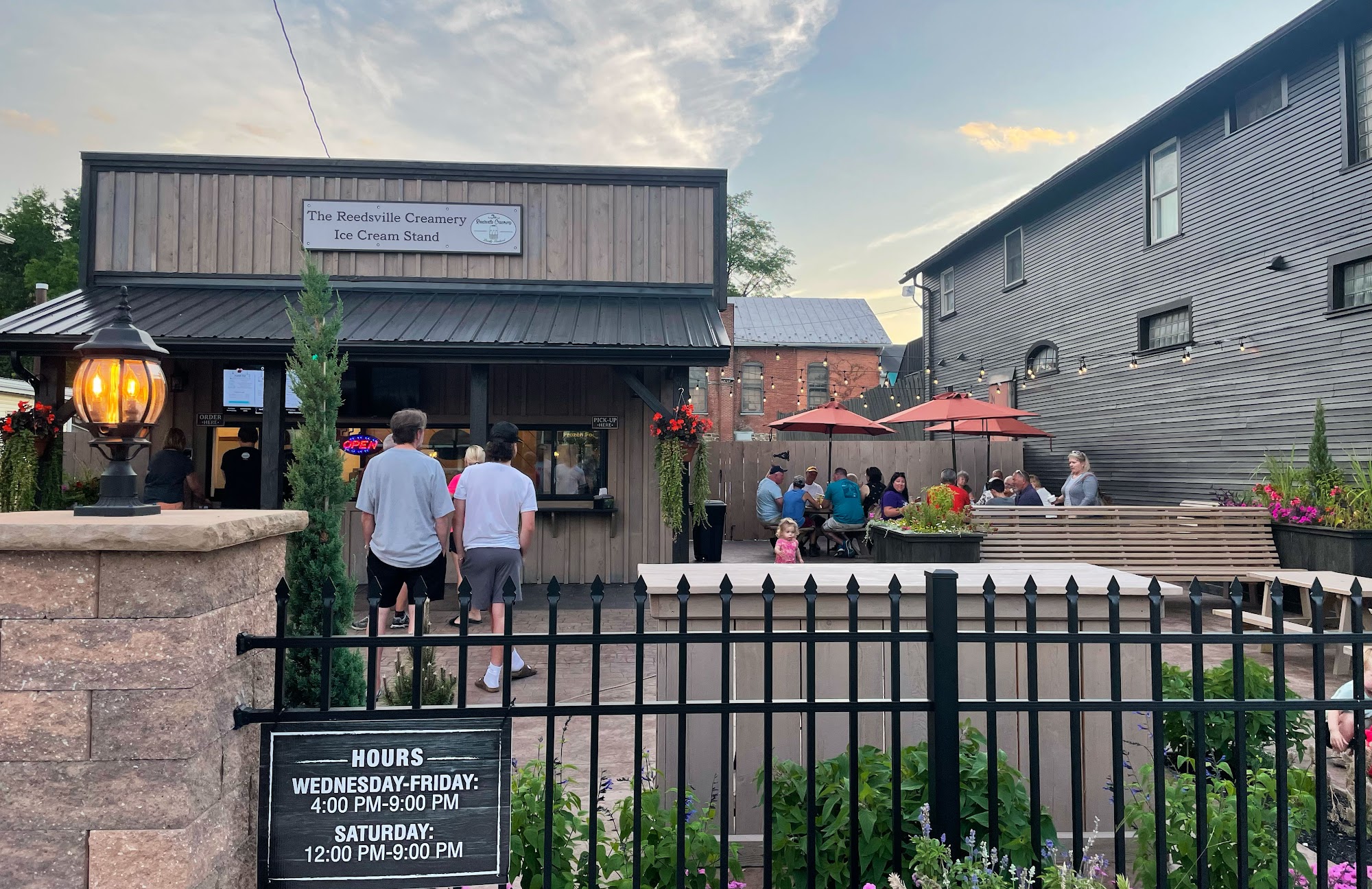 Reedsville Creamery Ice Cream Stand