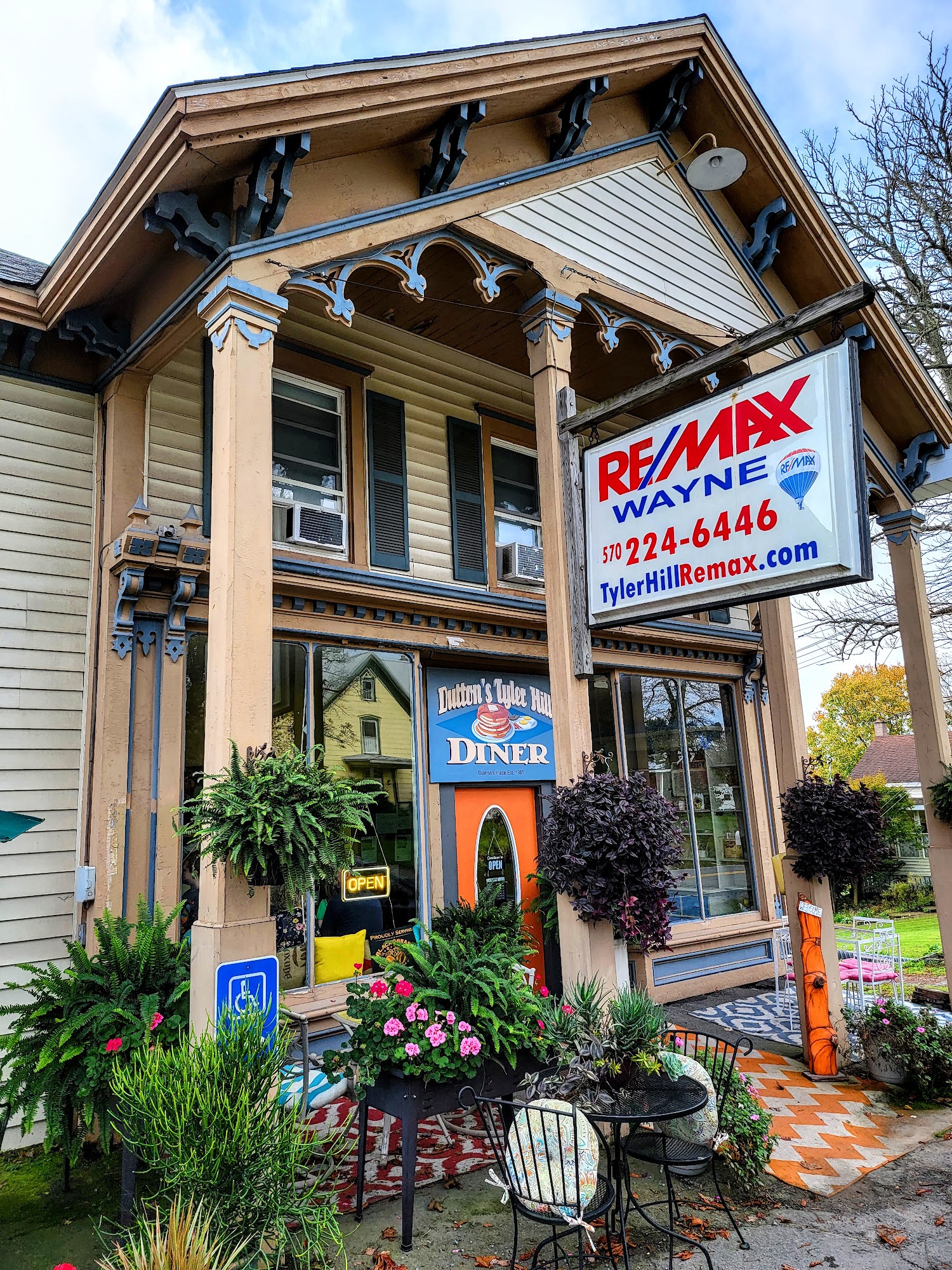 Dutton's Tyler Hill Diner