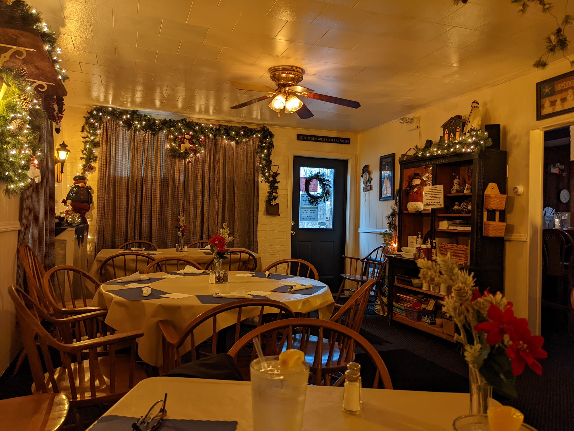 Charlie Weaver's Restaurant