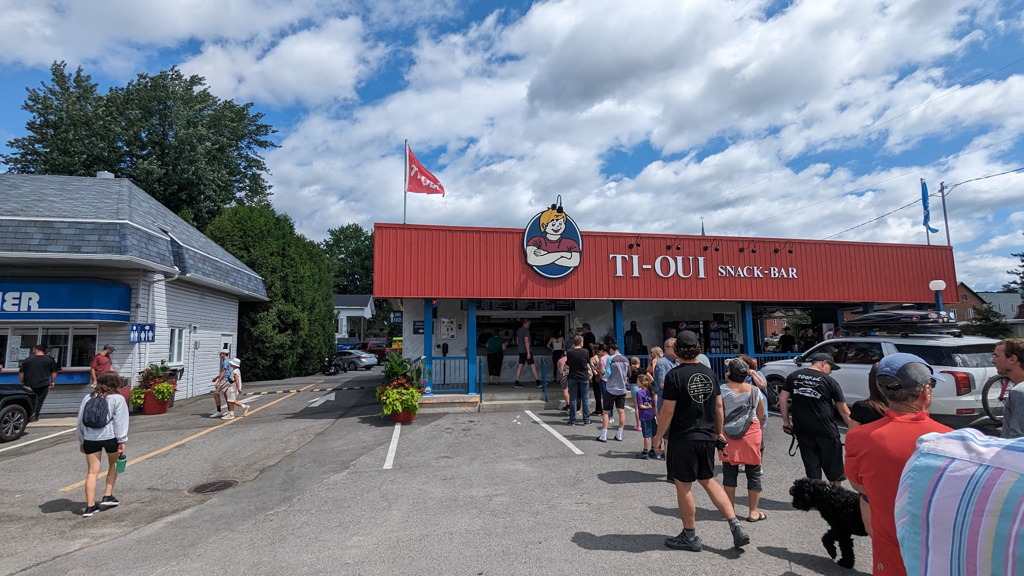 Ti-Oui Snack Bar