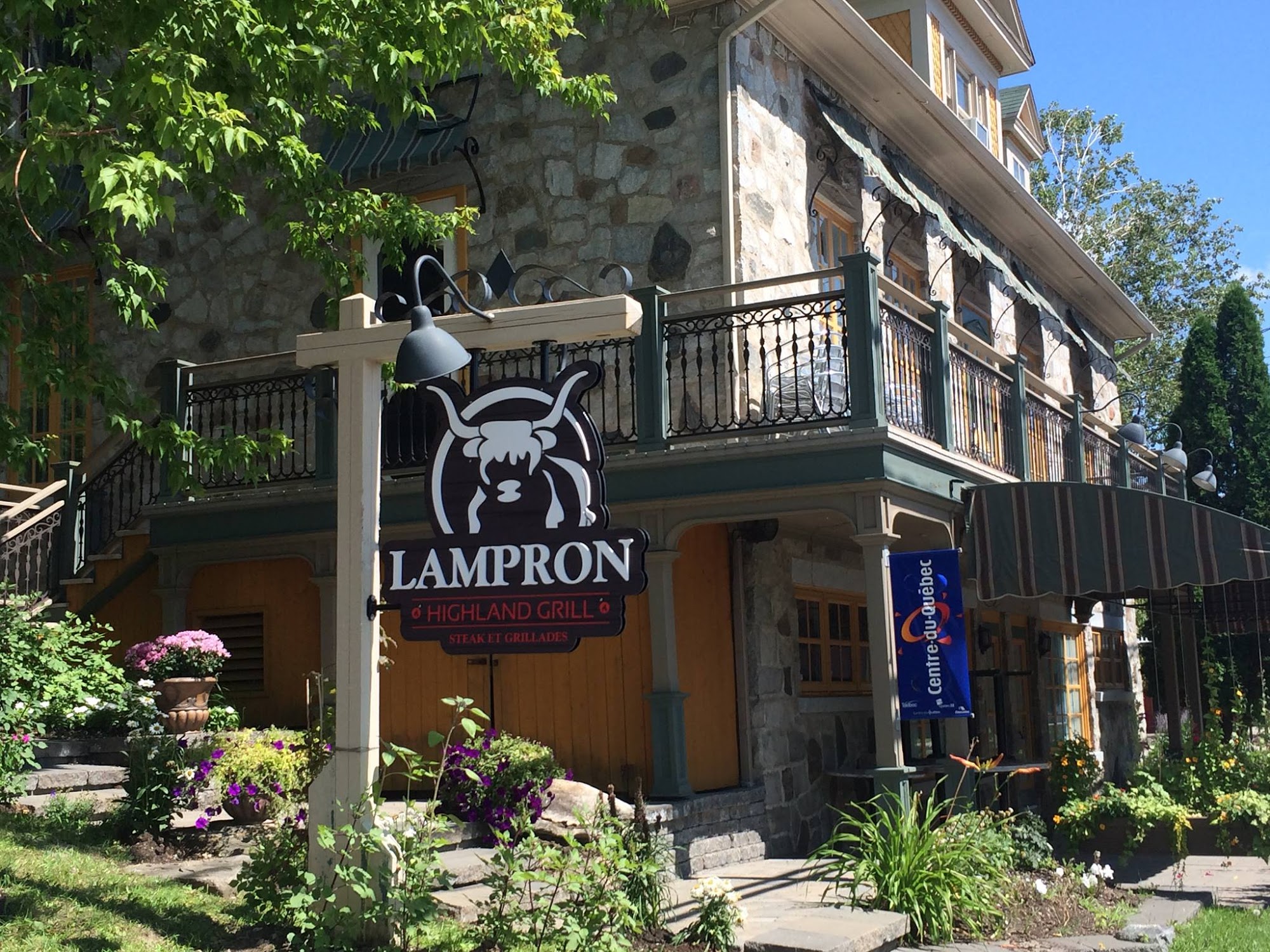 Lampron Highland Grill / Signé Lampron