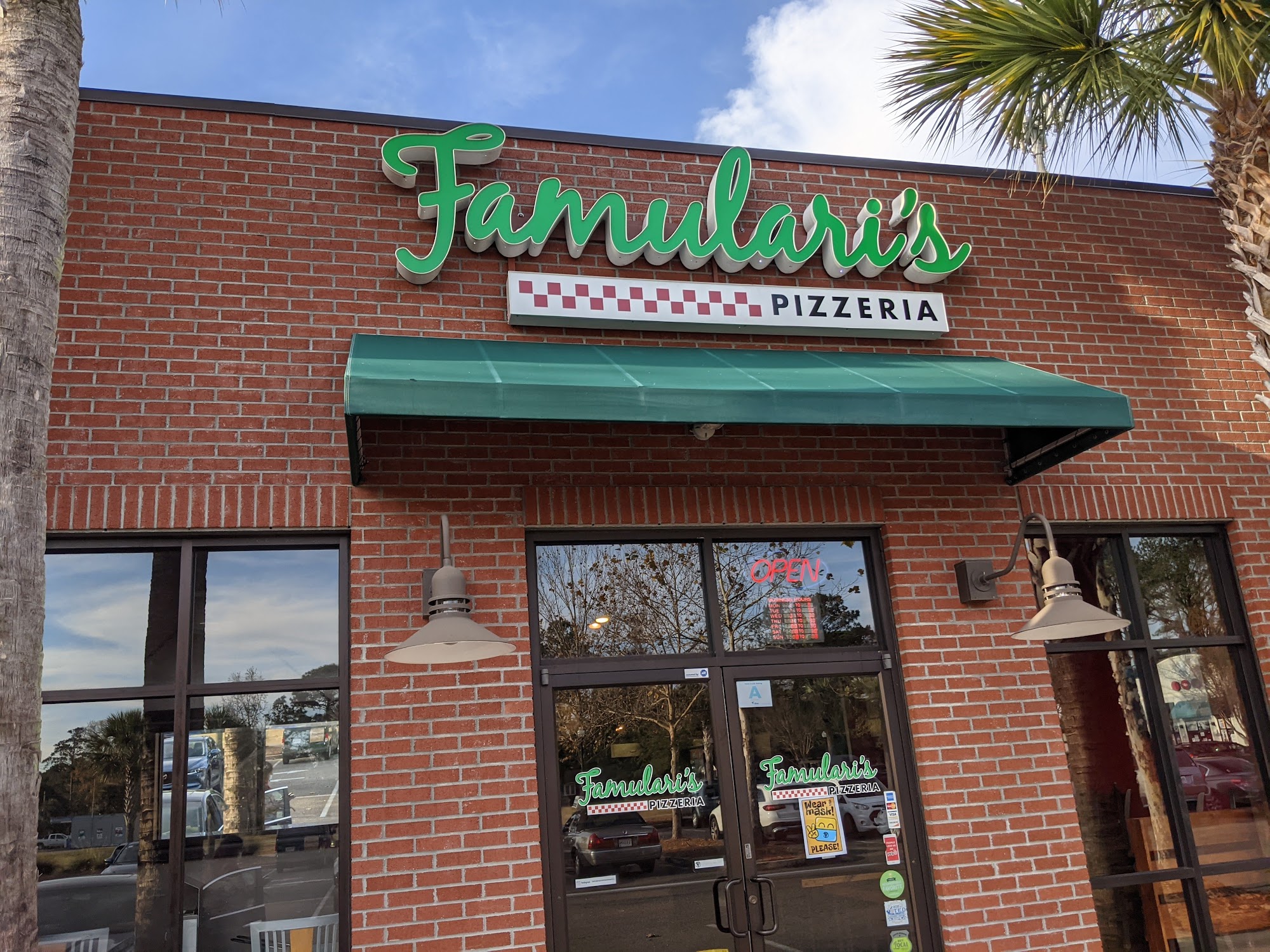 Famulari's Pizzeria: West Ashley