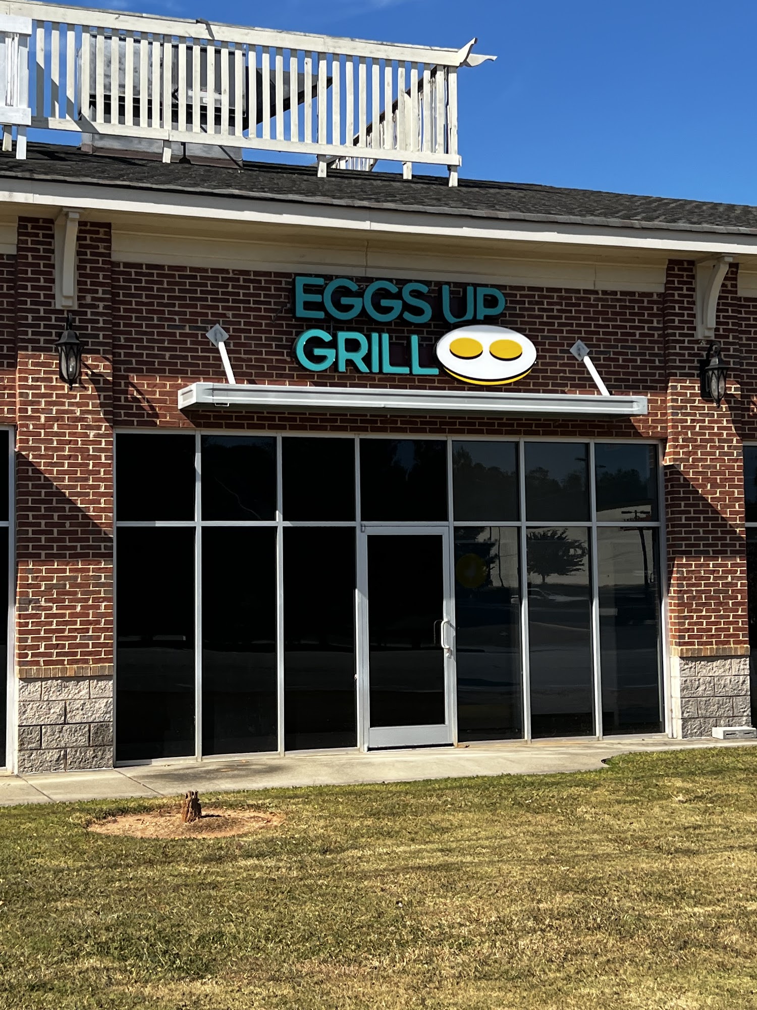 Eggs Up Grill