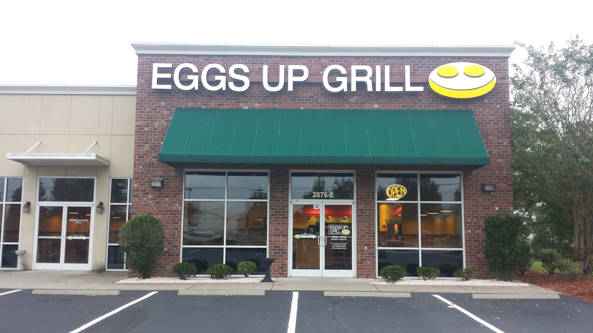 Eggs Up Grill