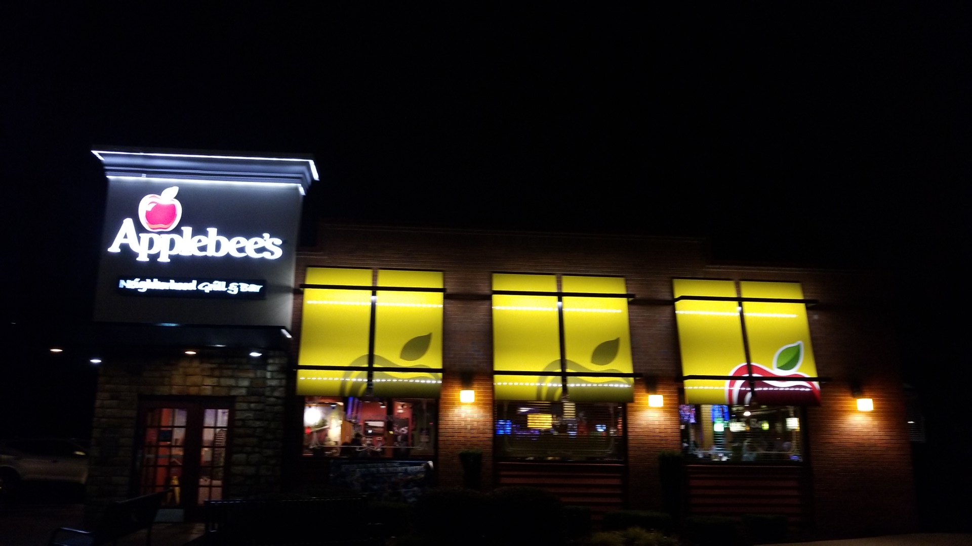 Applebee's Grill + Bar