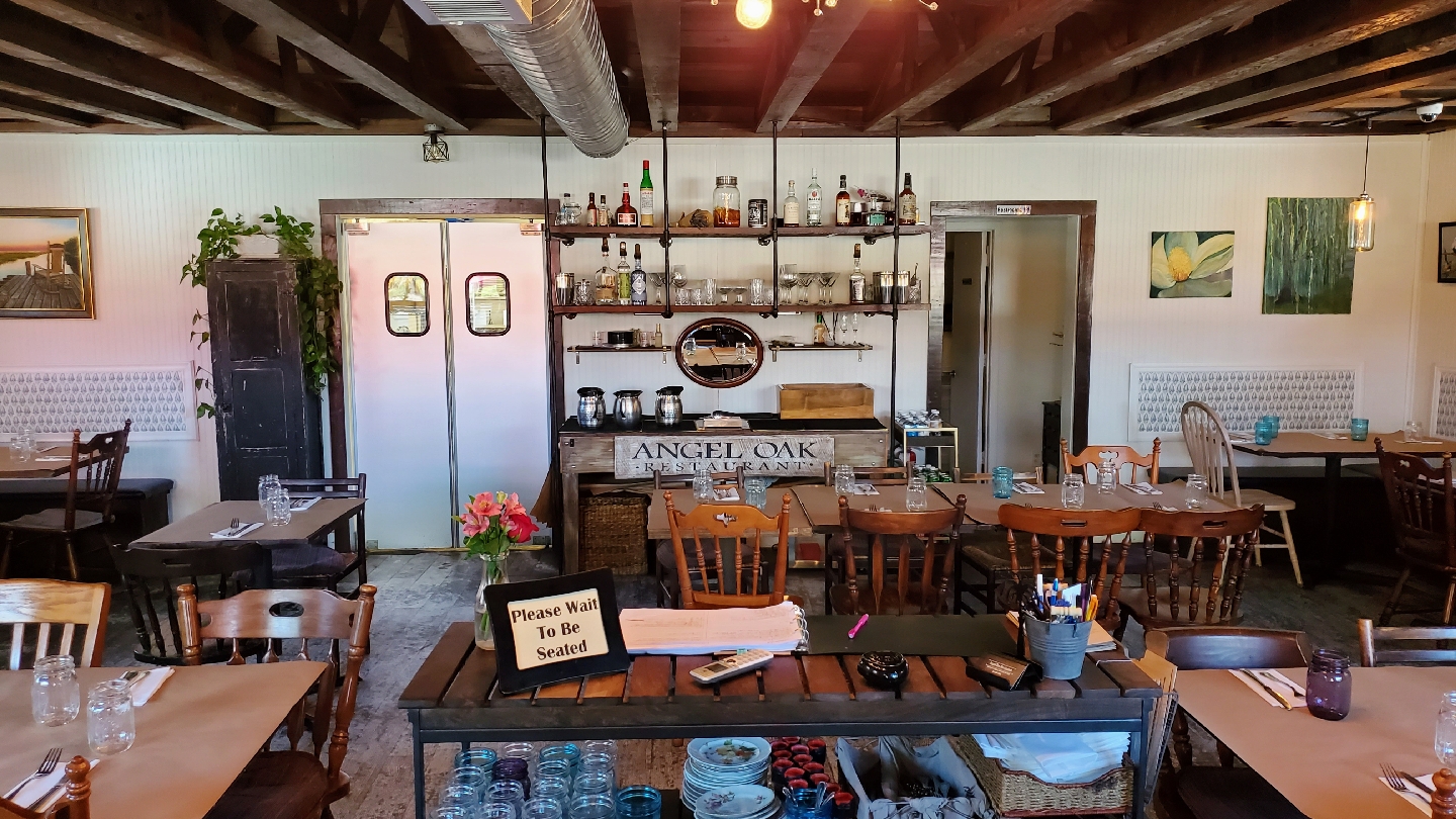 Angel Oak Restaurant and Bar