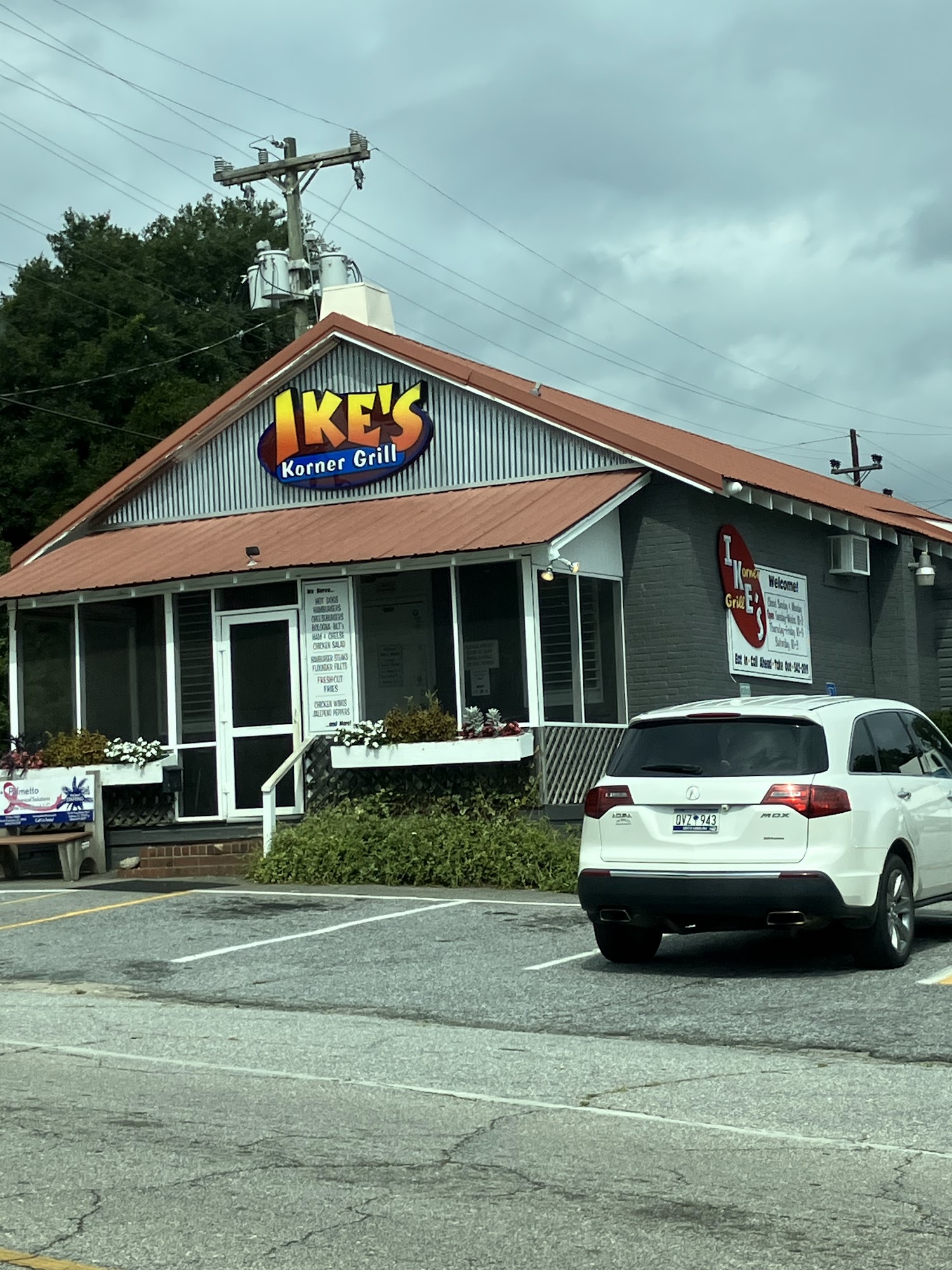 Ike's Korner Grille