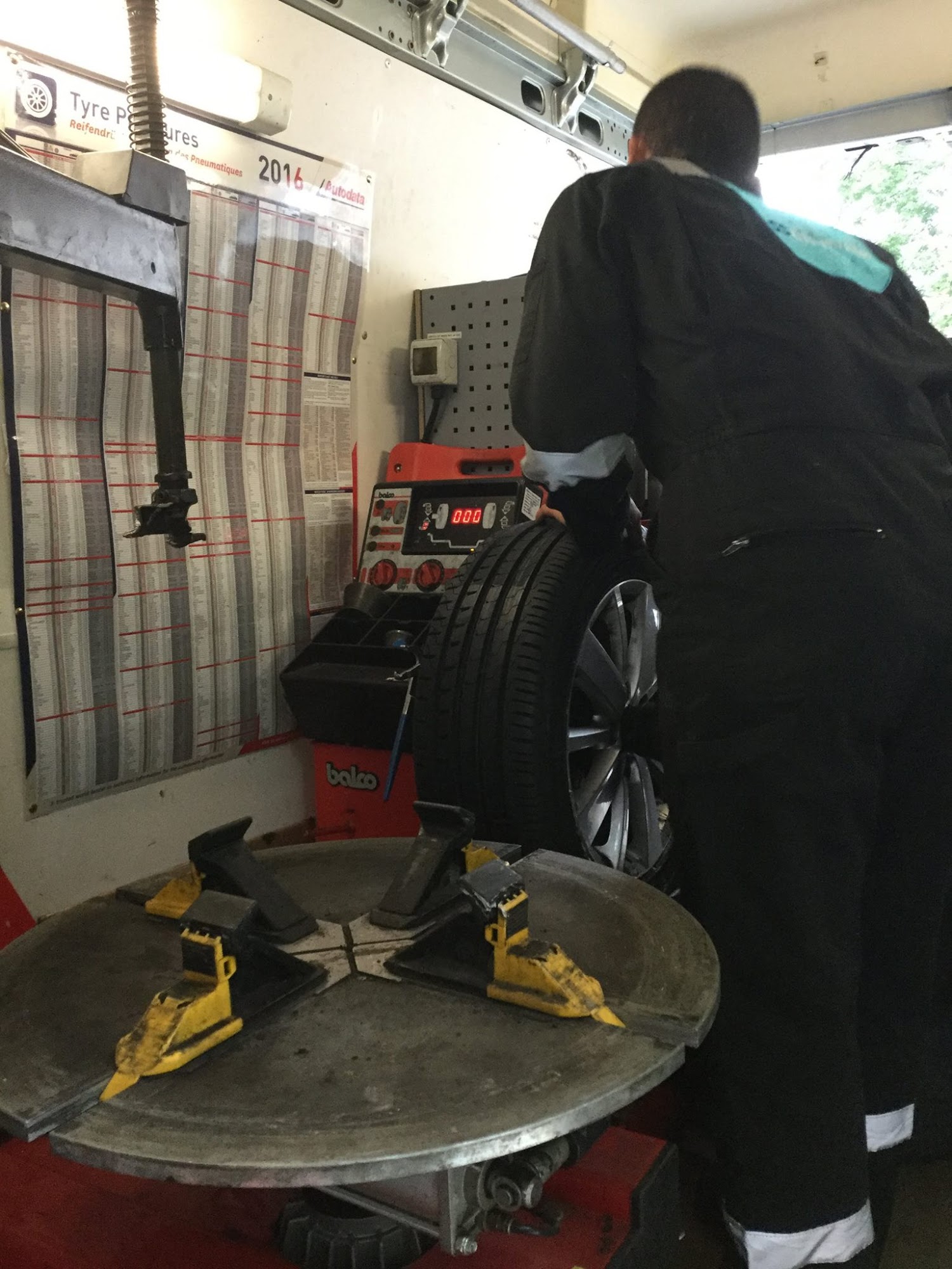 Mobile Tyres by SS Autovalet