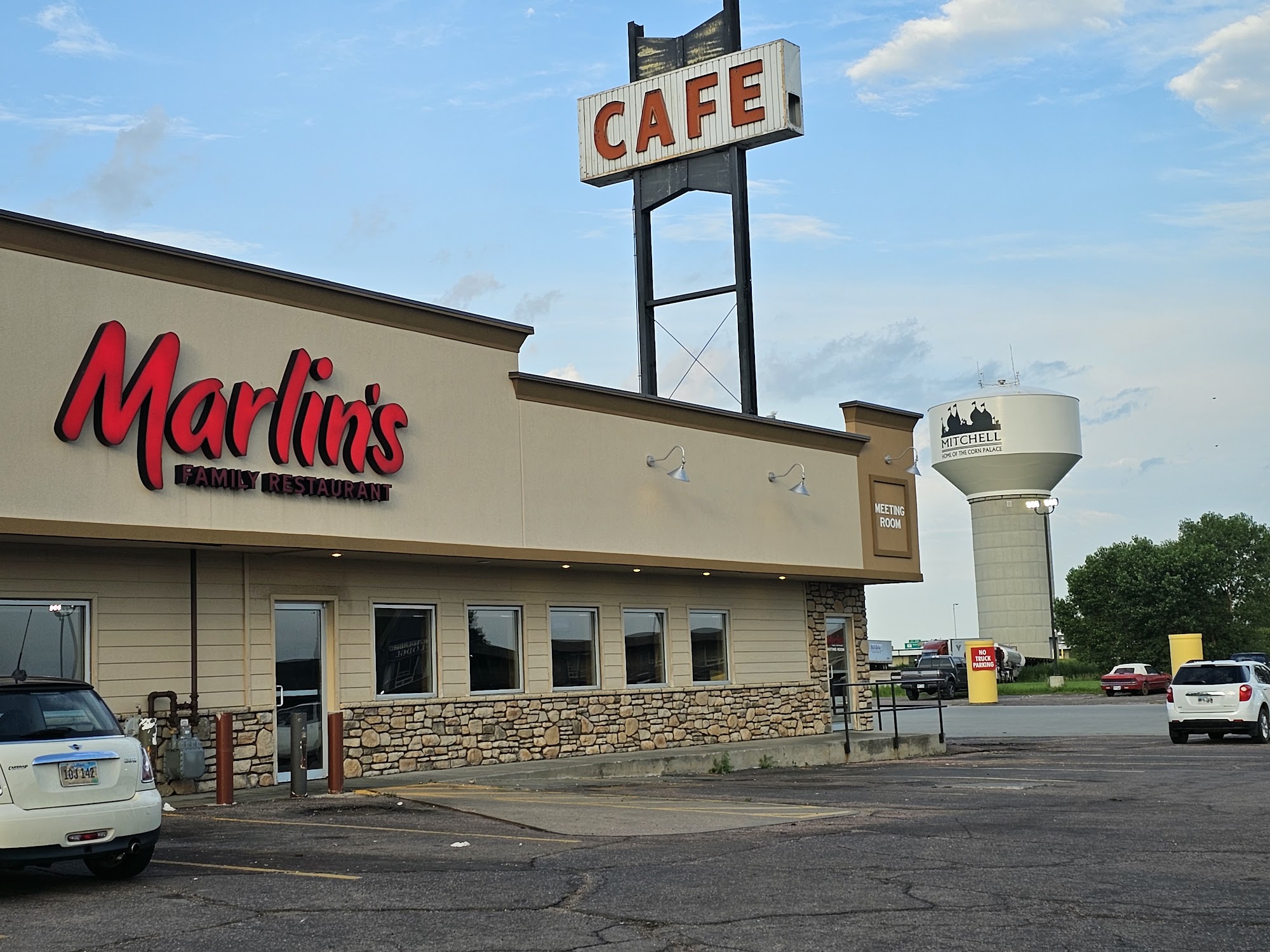 Marlin's | Family Restaurant