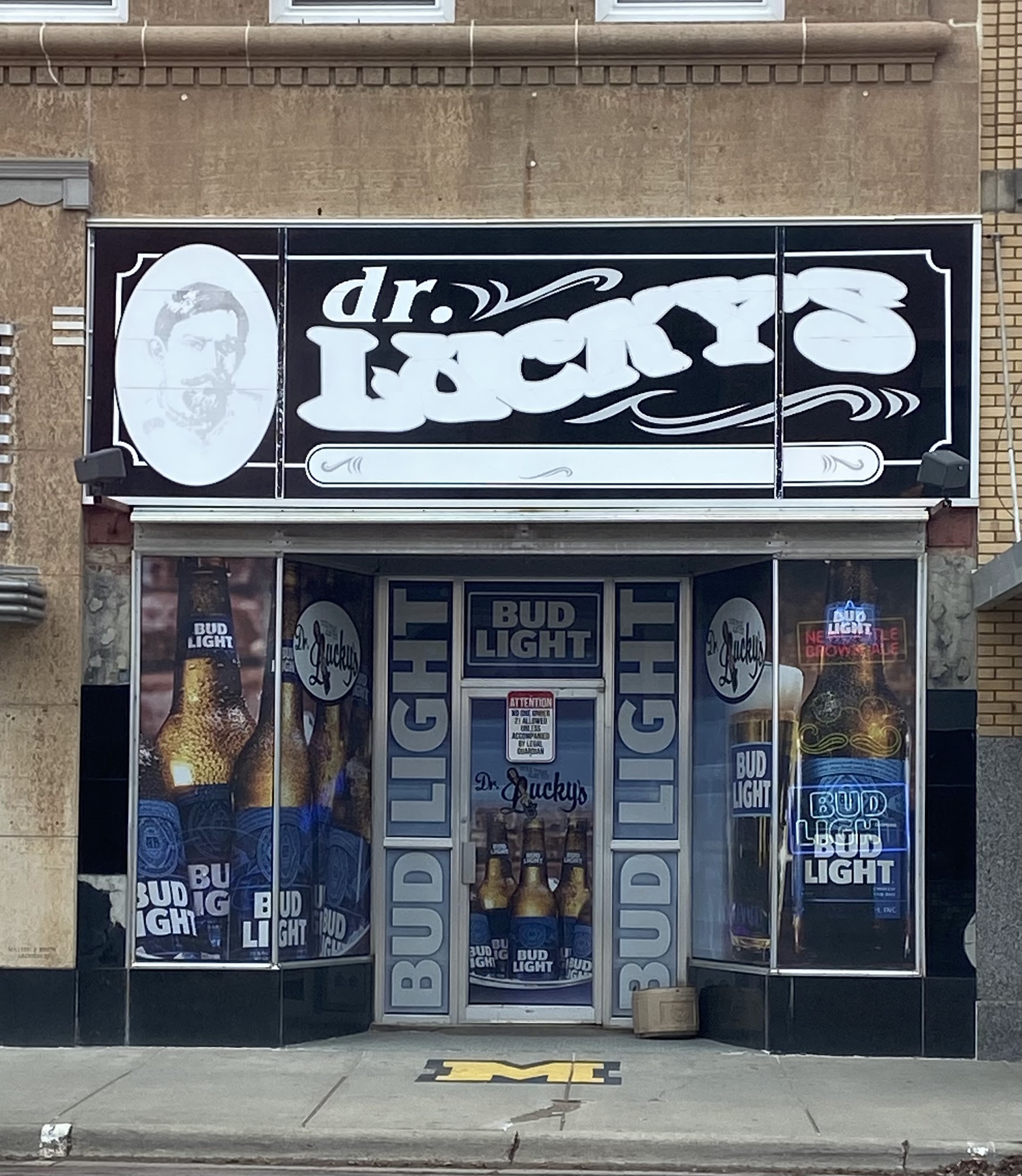 Dr Lucky's Bar & Grill