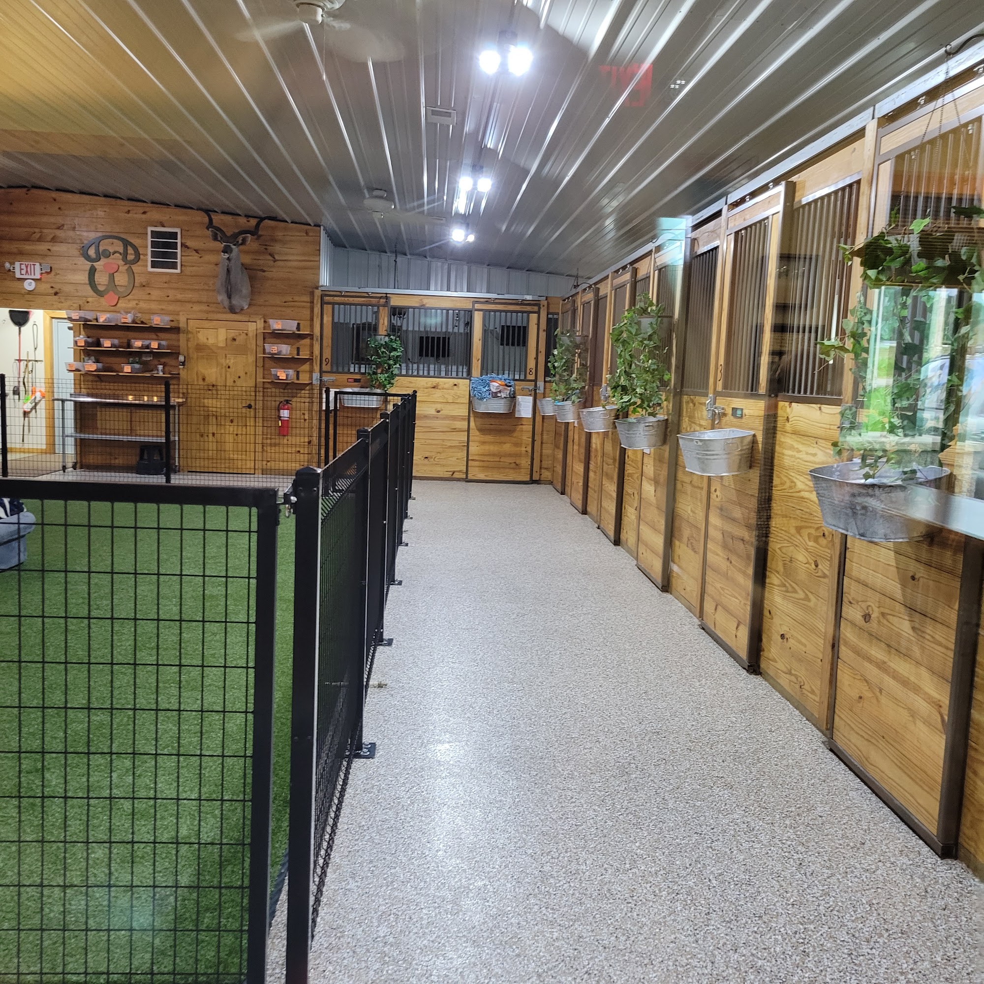 Woofers Pet Resort 955 Pineview Dr, Sturgis South Dakota 57785