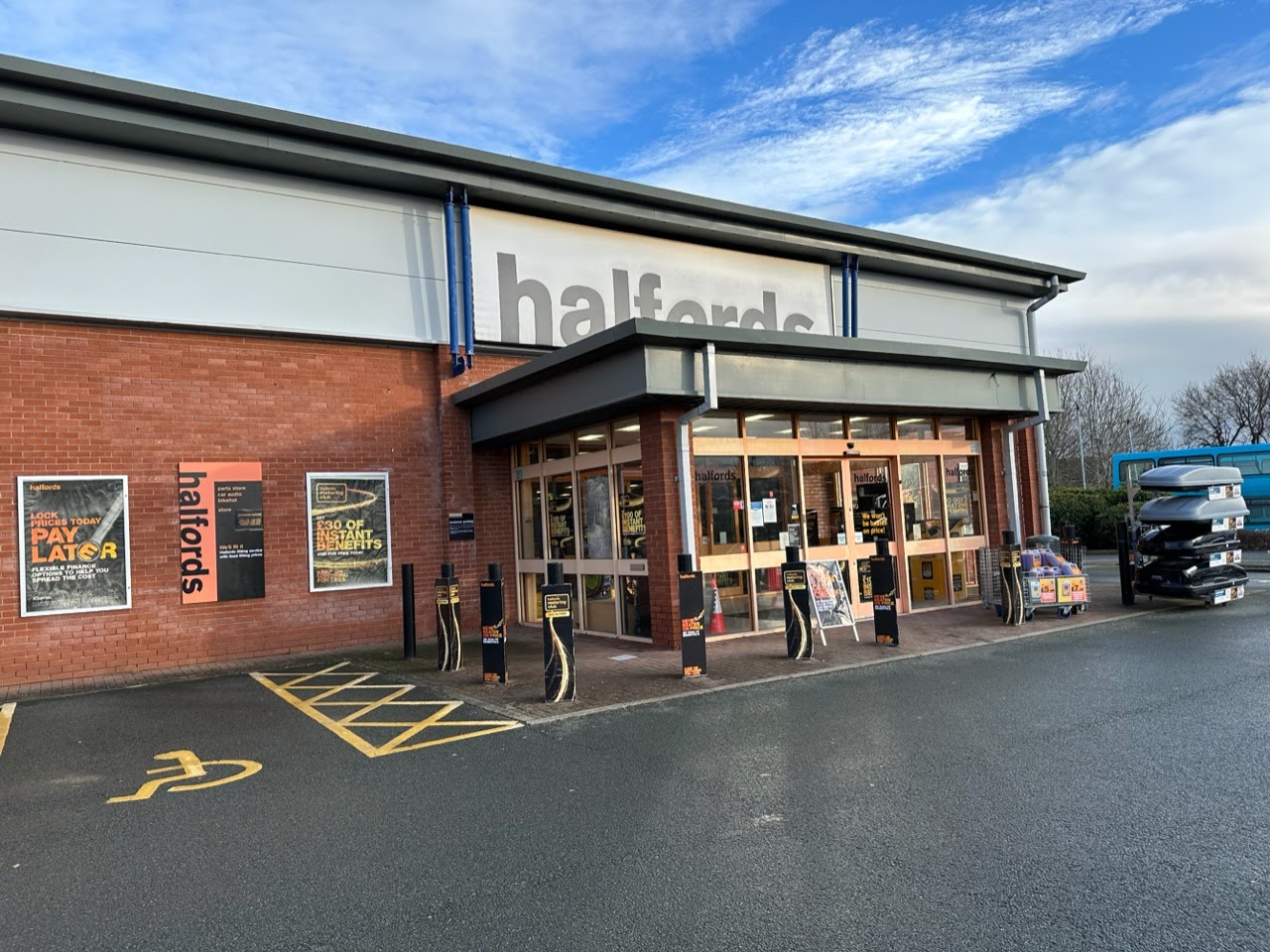 Halfords - Oswestry Oswestry
