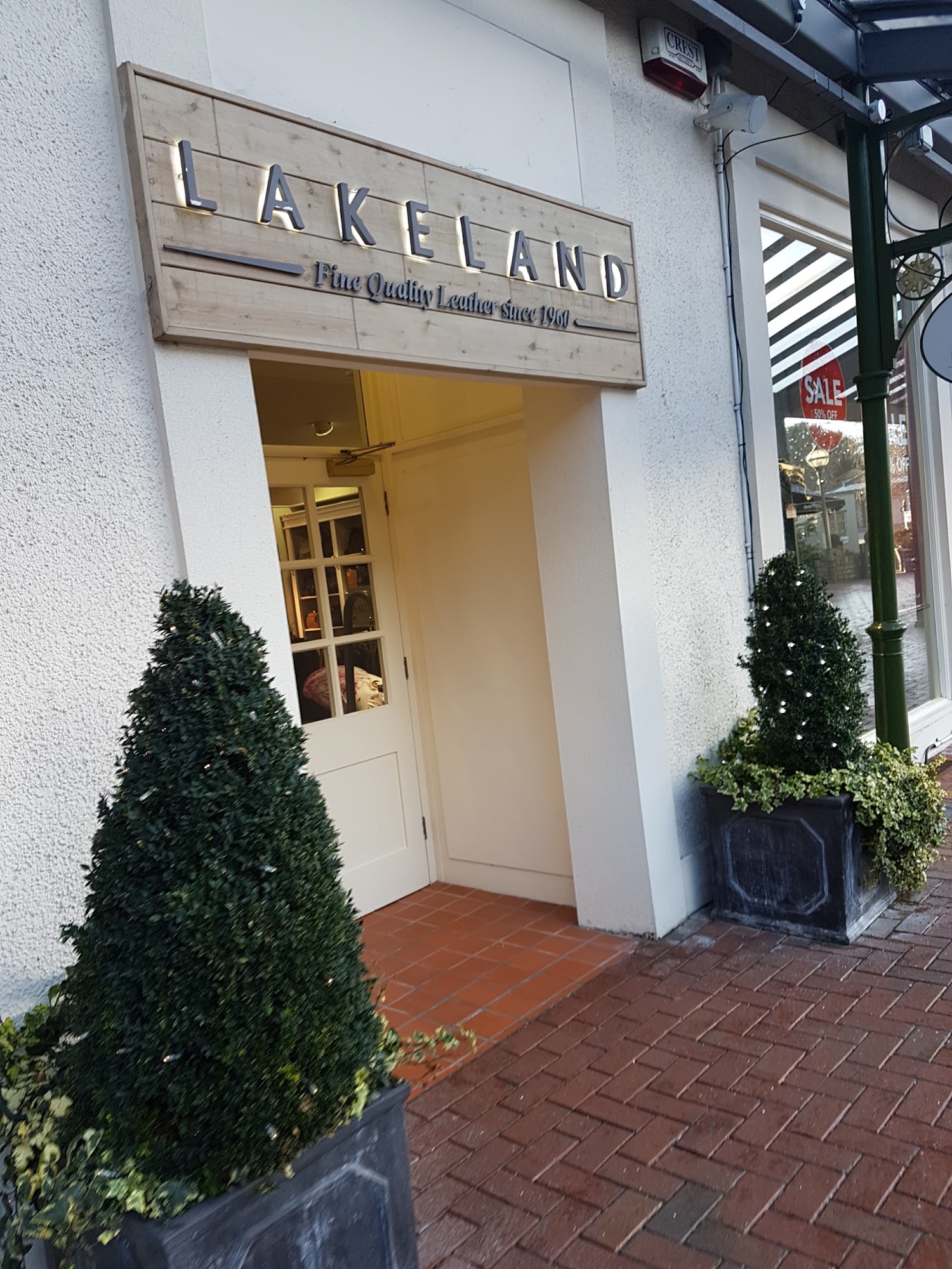 LAKELAND Leather Street