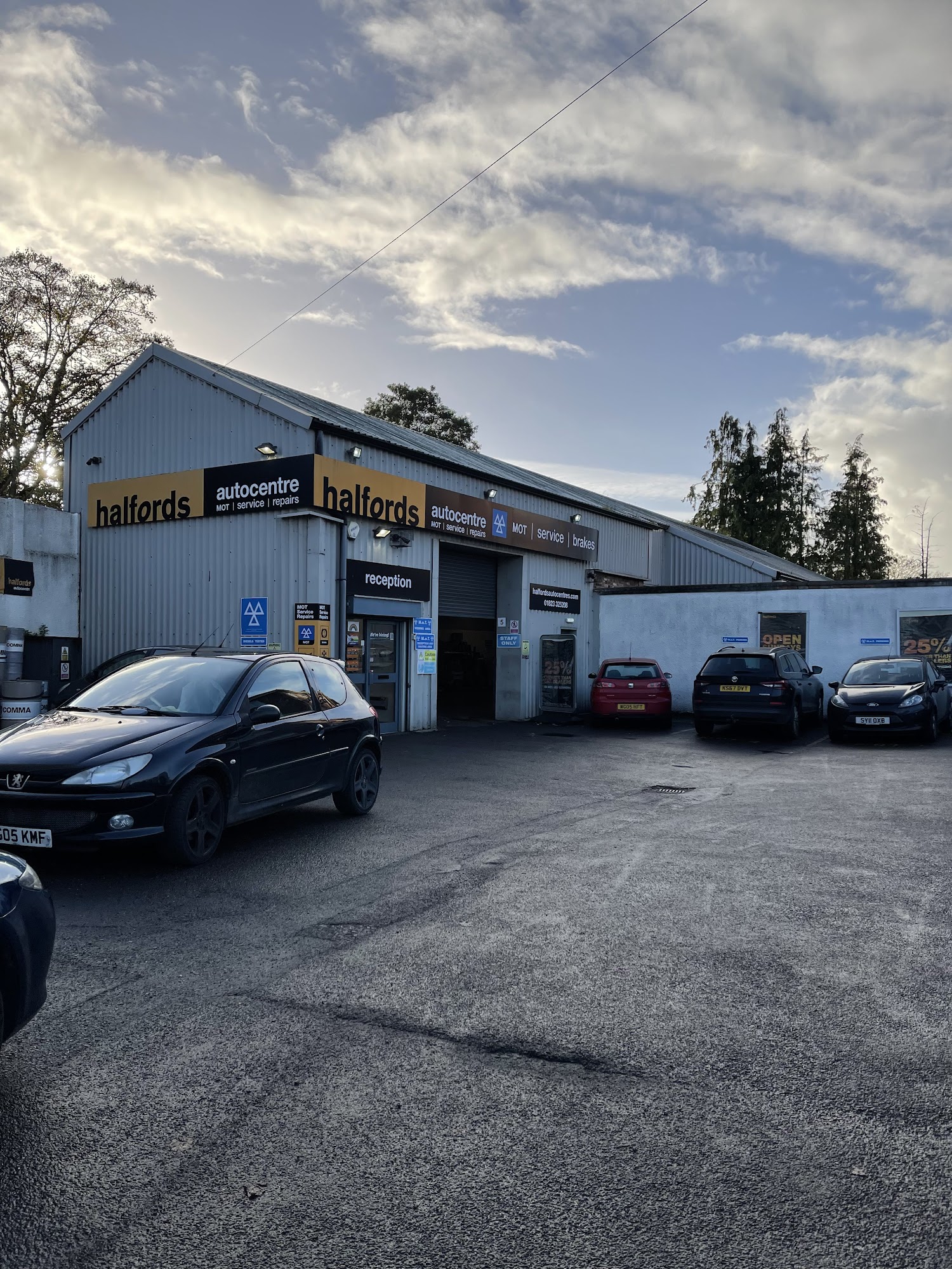 Halfords Autocentre Taunton