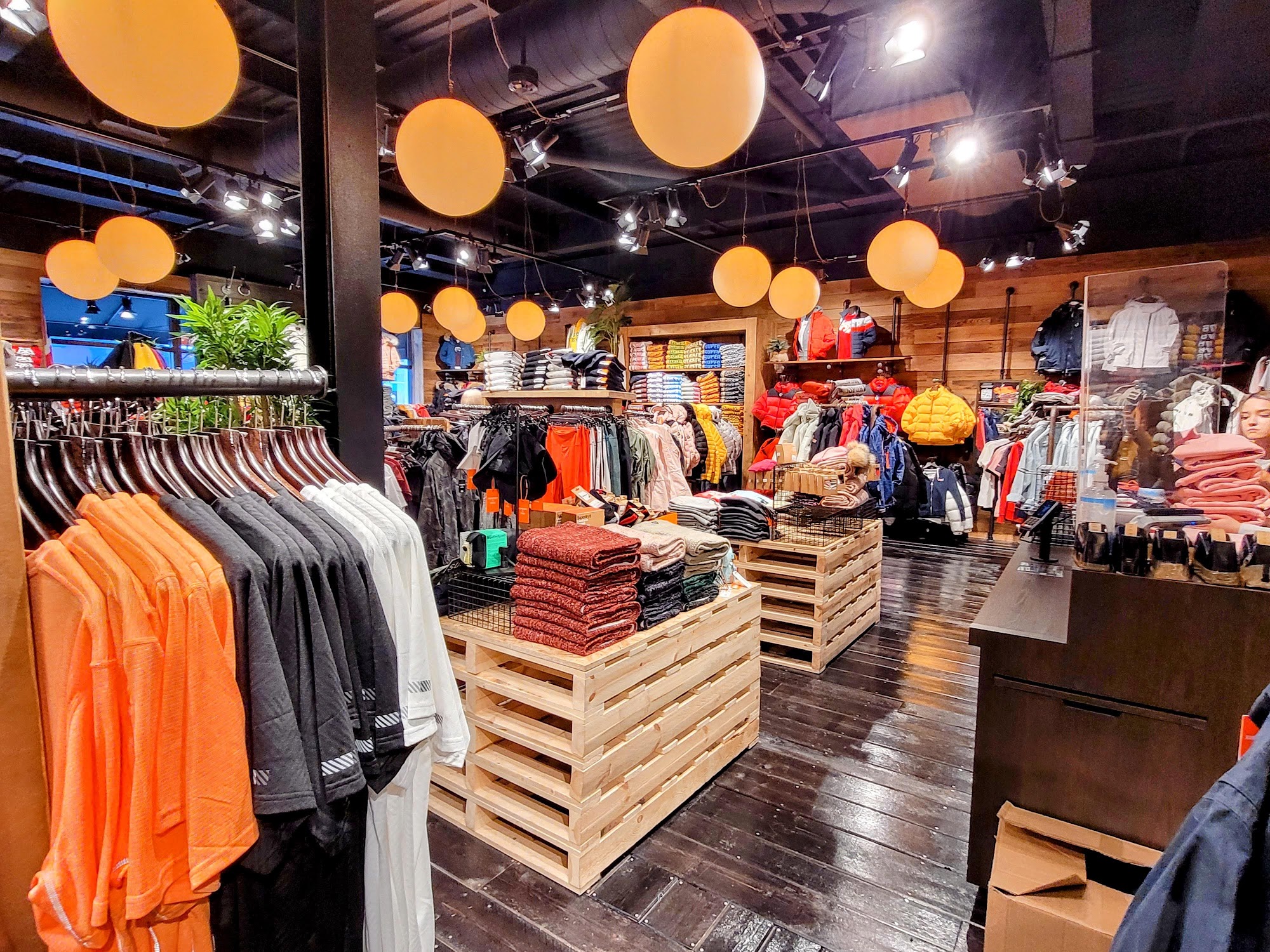 Superdry Outlet Cannock