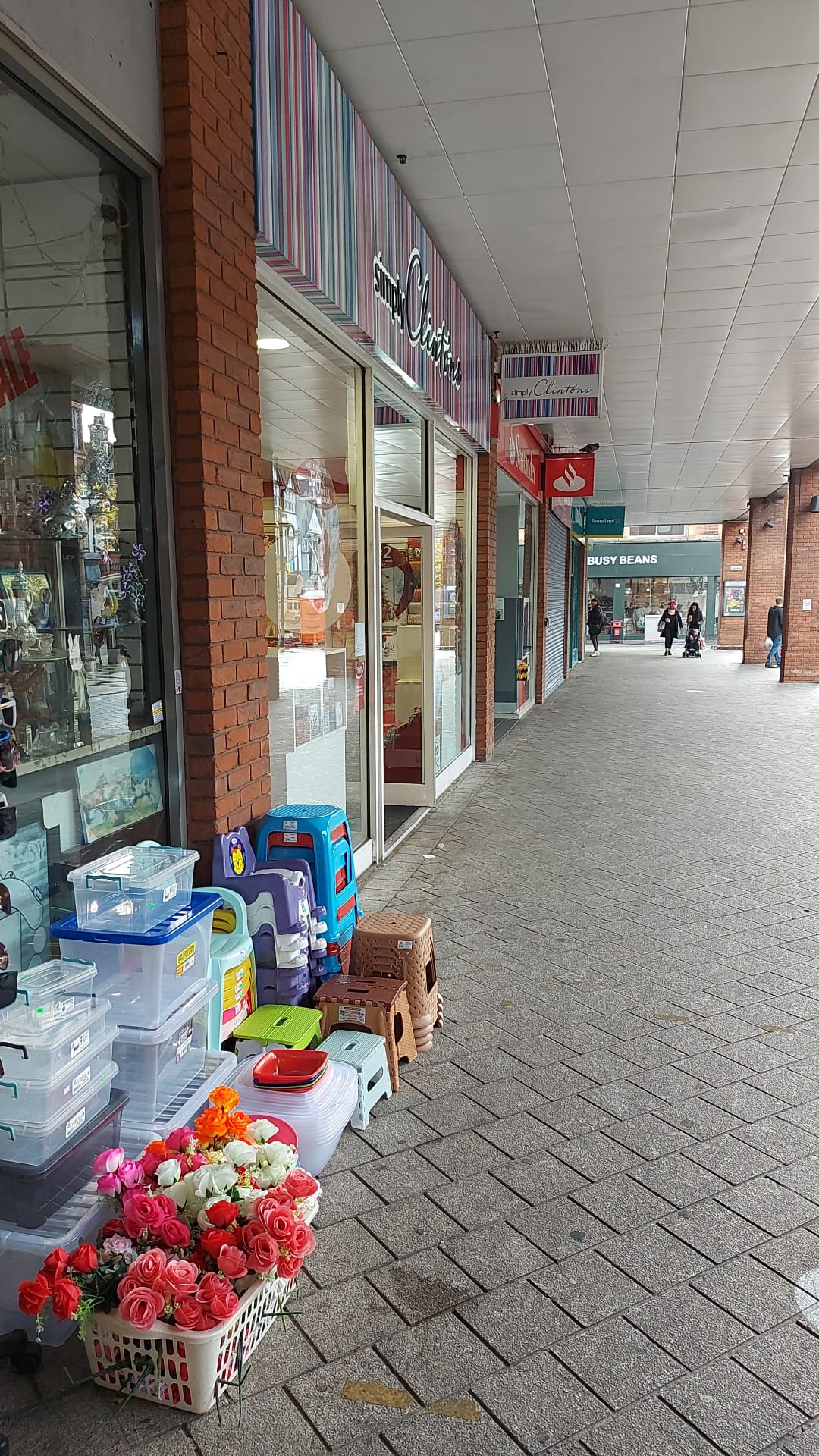 GIFT SHOP & PARCEL SERVICE