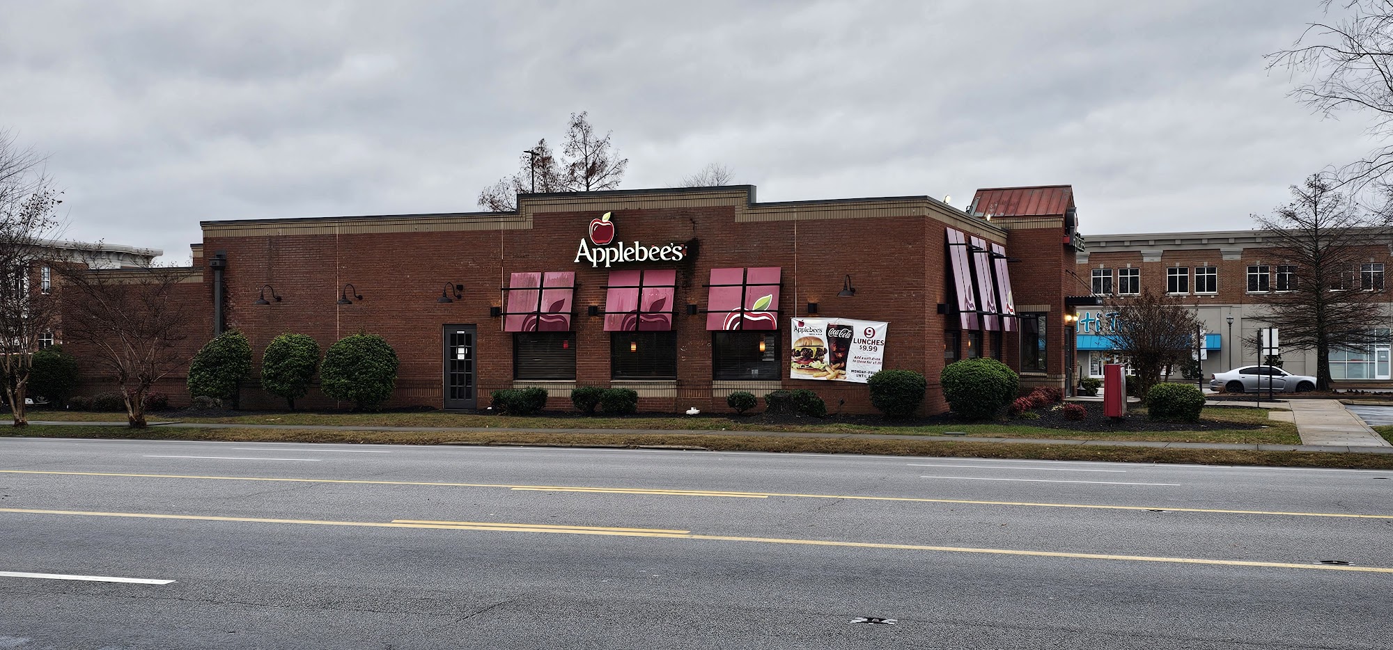 Applebee's Grill + Bar