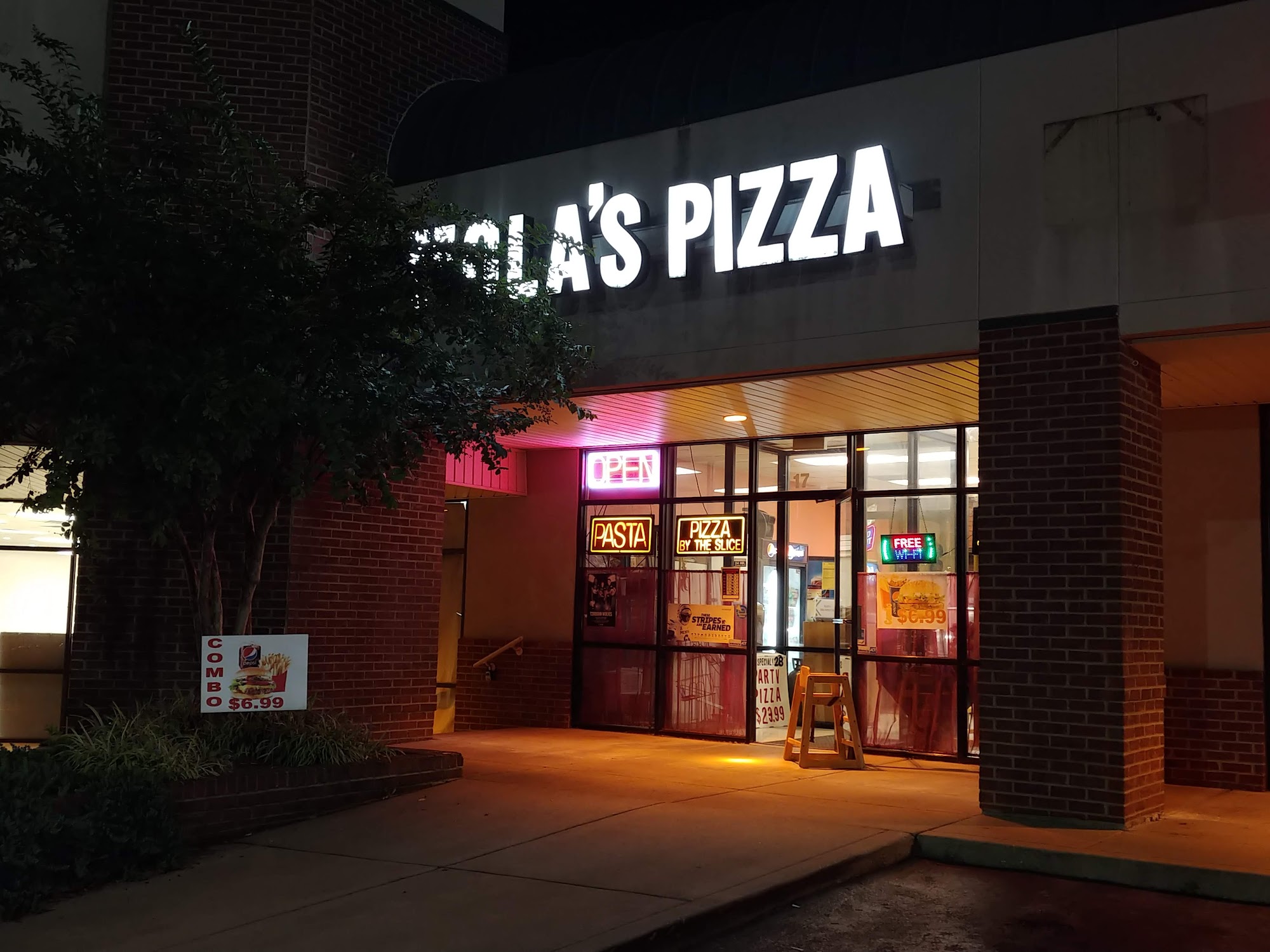 Mola’s Pizza