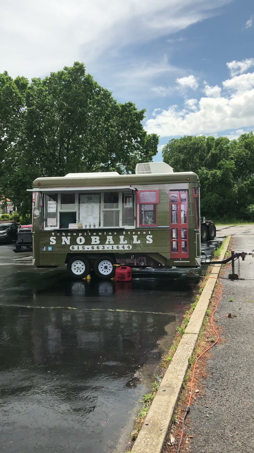 Tchoupitoulas Street Snoballs