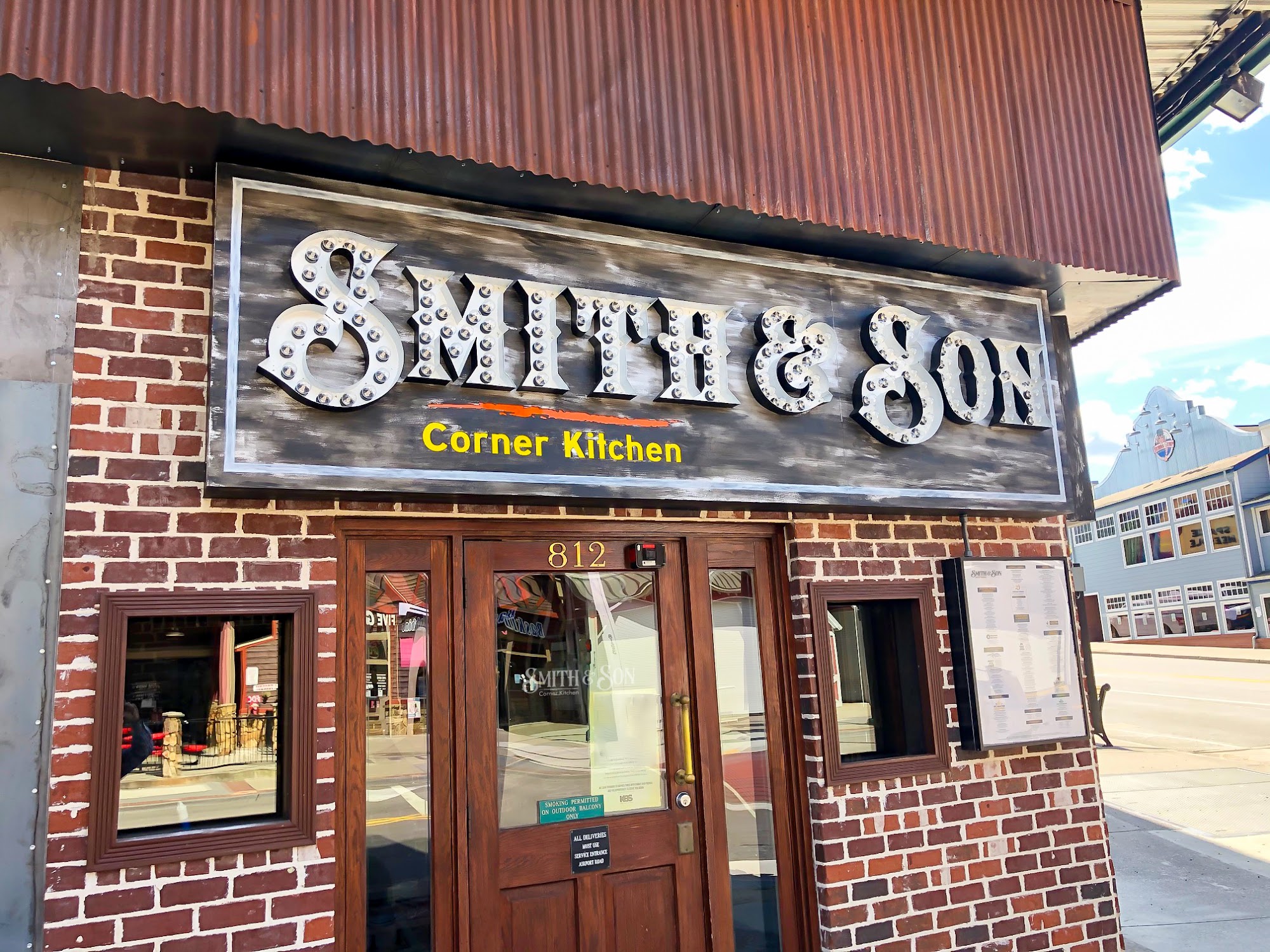 Smith & Son Corner Kitchen