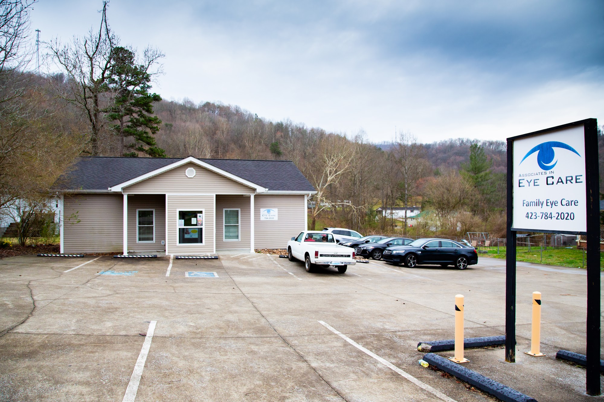 Associates In Eye Care 467 Sunset Trail, Jellico Tennessee 37762