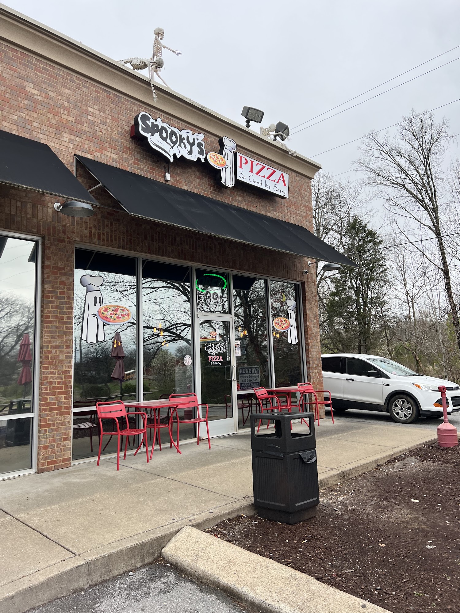 Spooky's Pizza & Grill