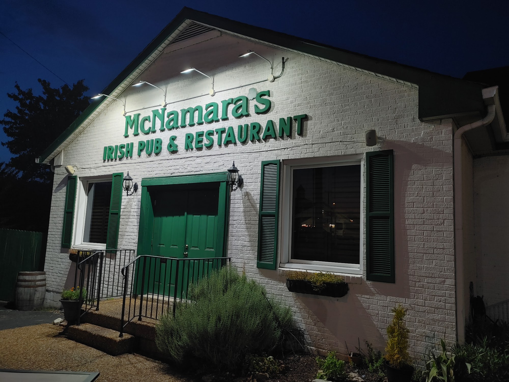 McNamara's Irish Pub & Restaurant