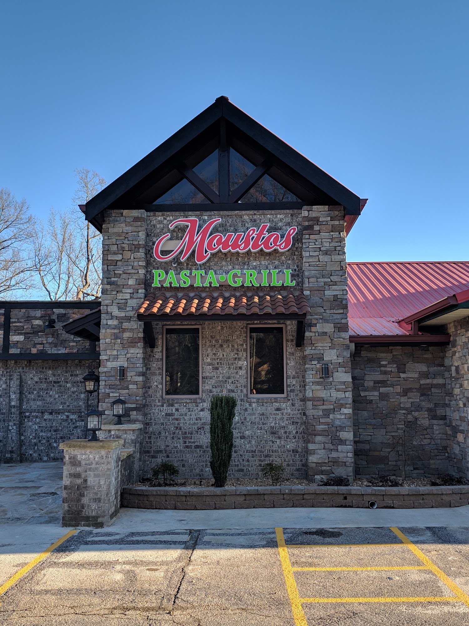 Moustos Pasta & Grill