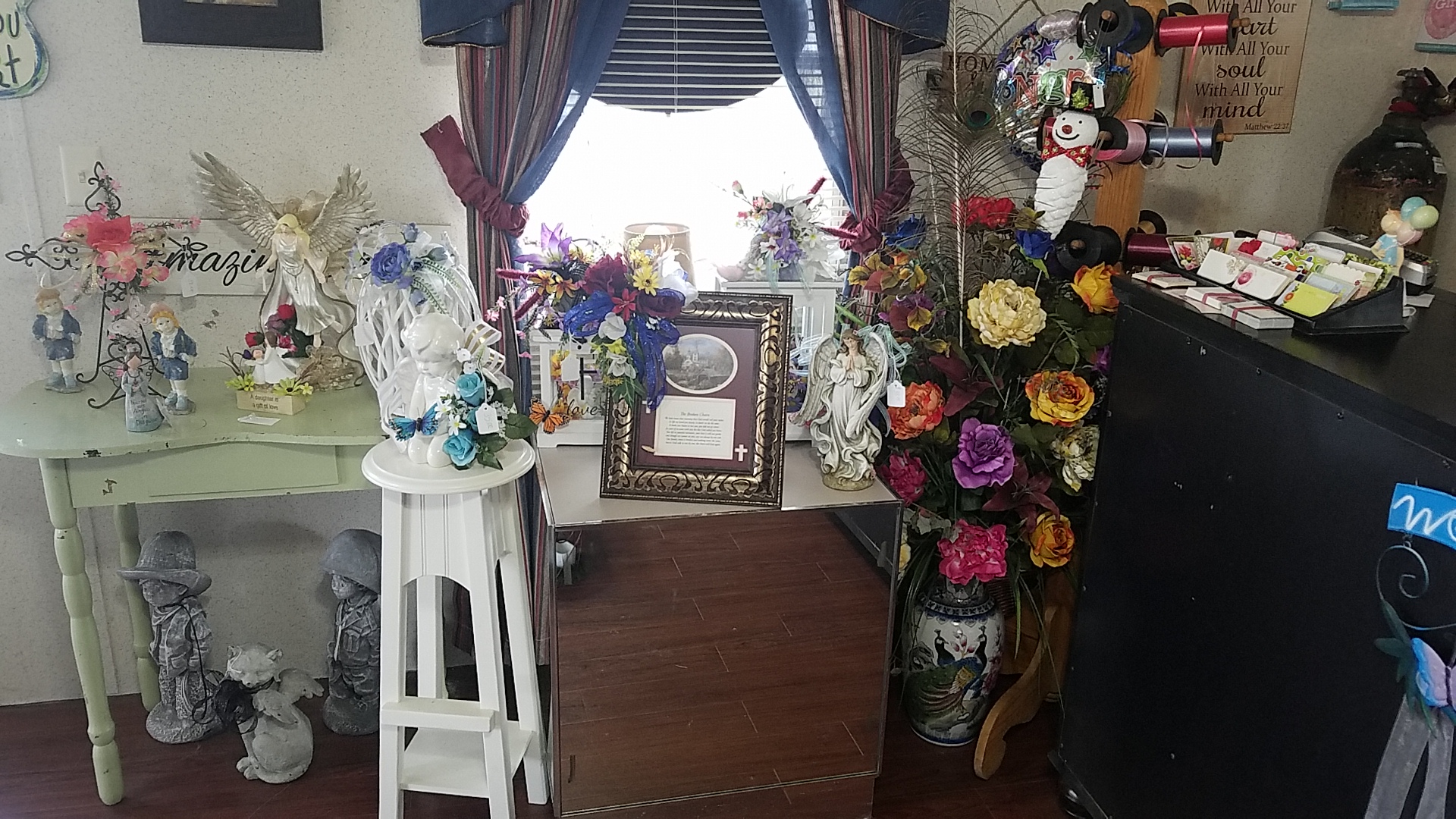 Gifts From the Heart Florist 220 Monument Rd, Summertown Tennessee 38483